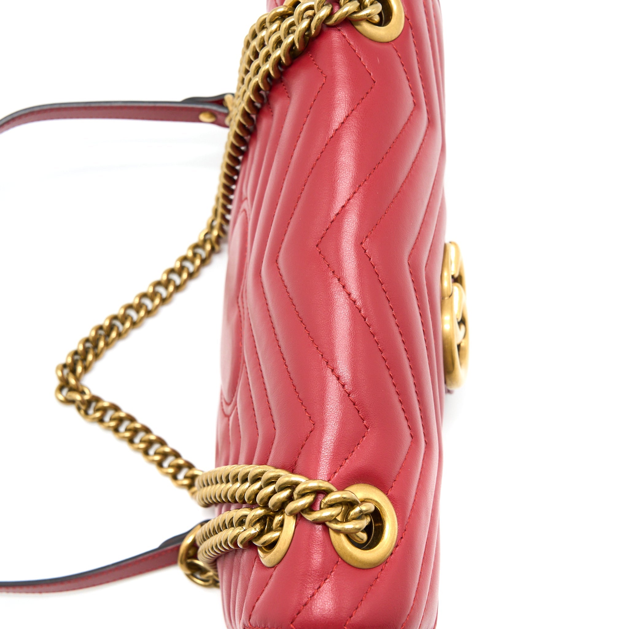 GUCCI SMALL GG MARMONT MATELASSE SHOULDER BAG CALFSKIN RED GHW