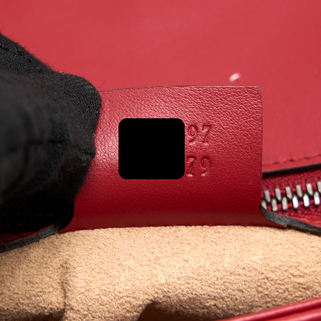 GUCCI SMALL GG MARMONT MATELASSE SHOULDER BAG CALFSKIN RED GHW