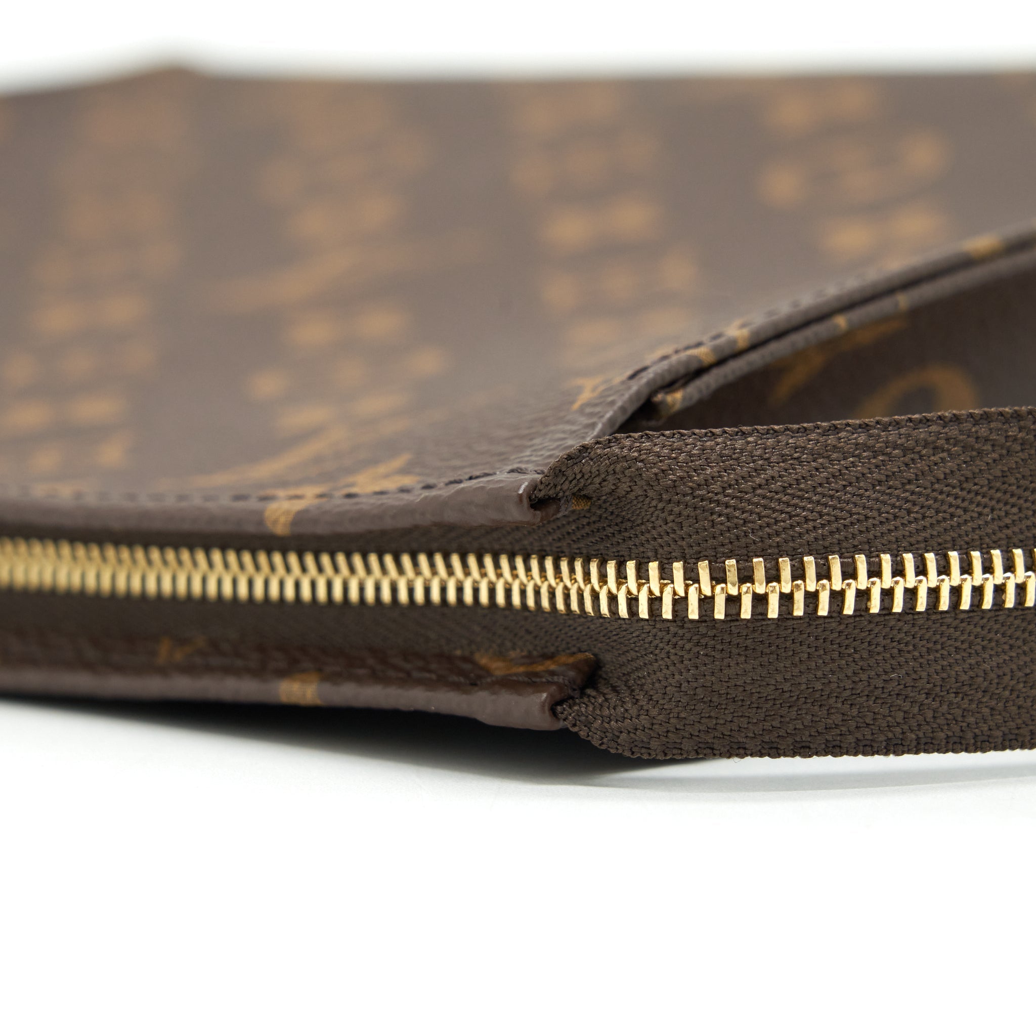 LOUIS VUITTON TOILETRY POCHETTE 26 MONOGRAM CANVAS