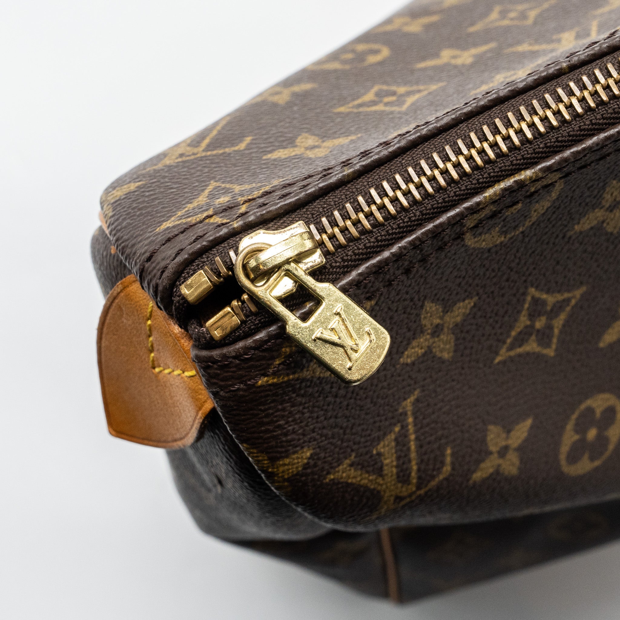LOUIS VUITTON VINTAGE ZIPPER TRAVEL BAG MONOGRAM CANVAS GHW