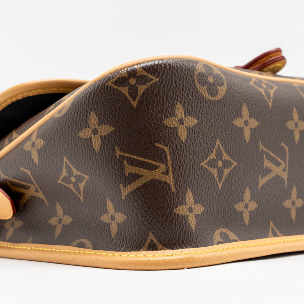LOUIS VUITTON DIANE BAG MONOGRAM CANVAS GHW
