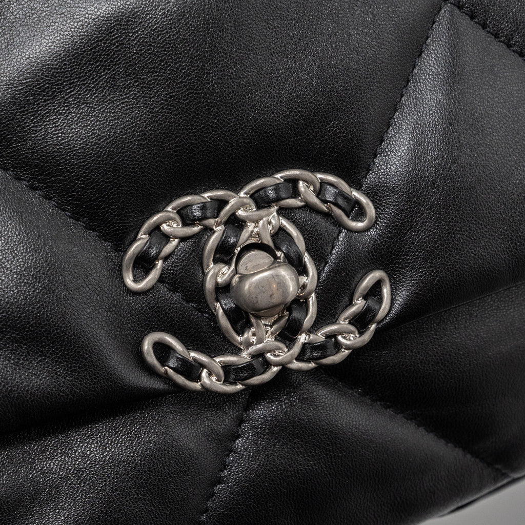 CHANEL SMALL 19 BAG LAMBSKIN BLACK MULTICOLOUR HARDWARE(MICROCHIP)