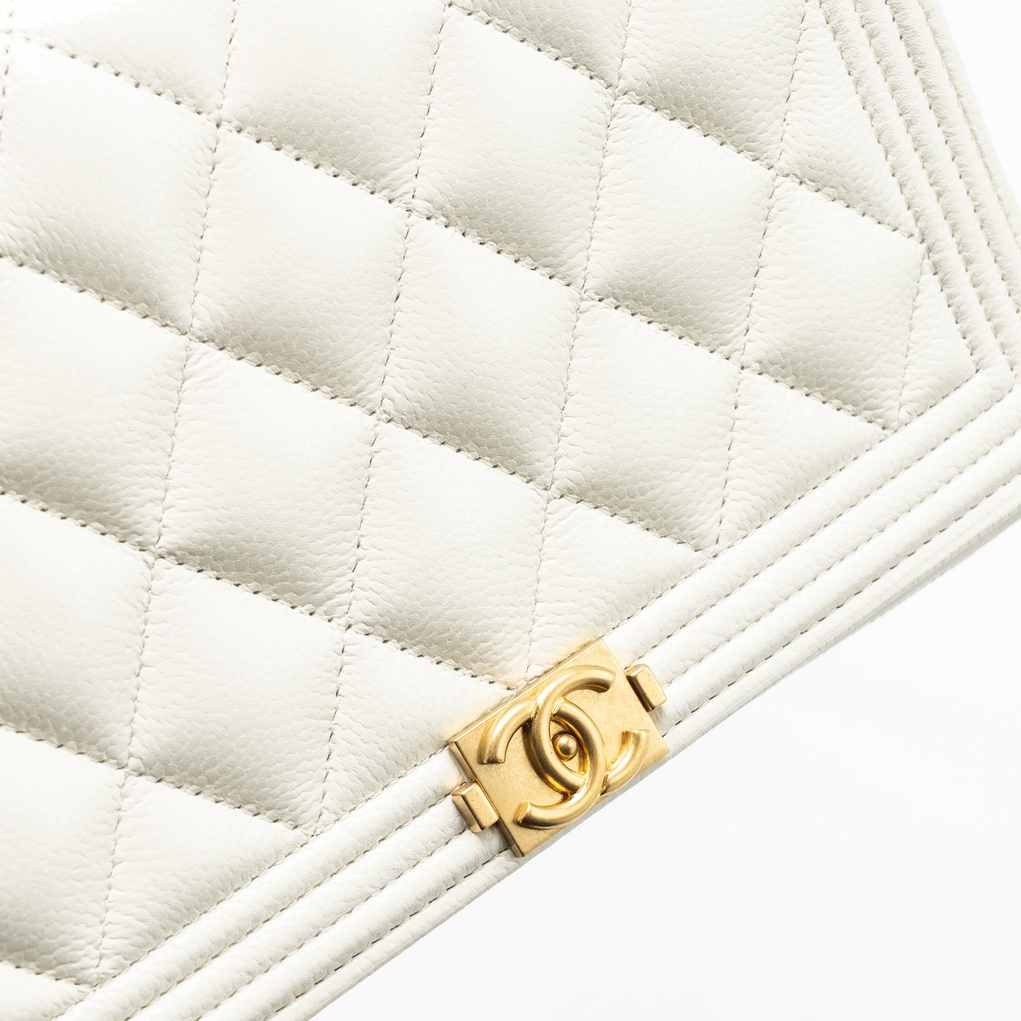 CHANEL CLASSIC BOY WALLET ON CHAIN CAVIAR WHITE GHW(MICROCHIP)