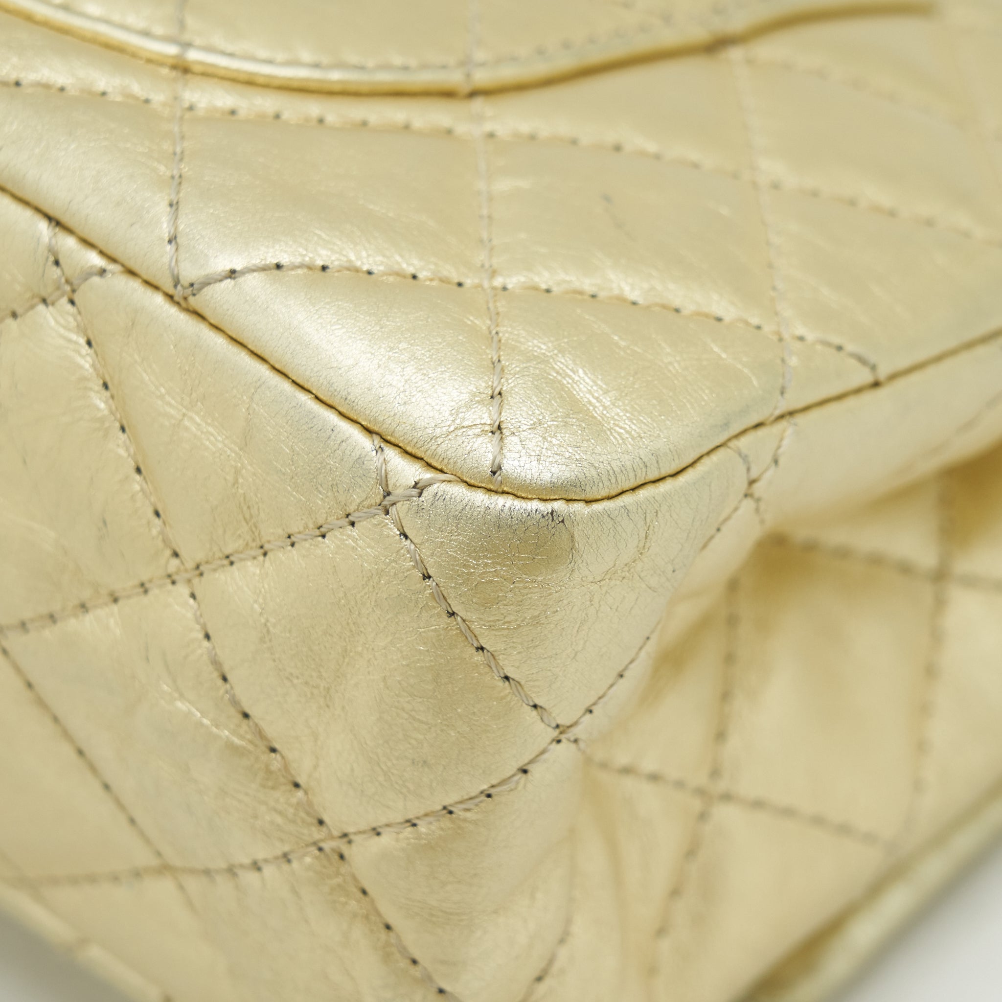 CHANEL 2.55 REISSUE 226 DOUBLE FLAP BAG GOLD GHW