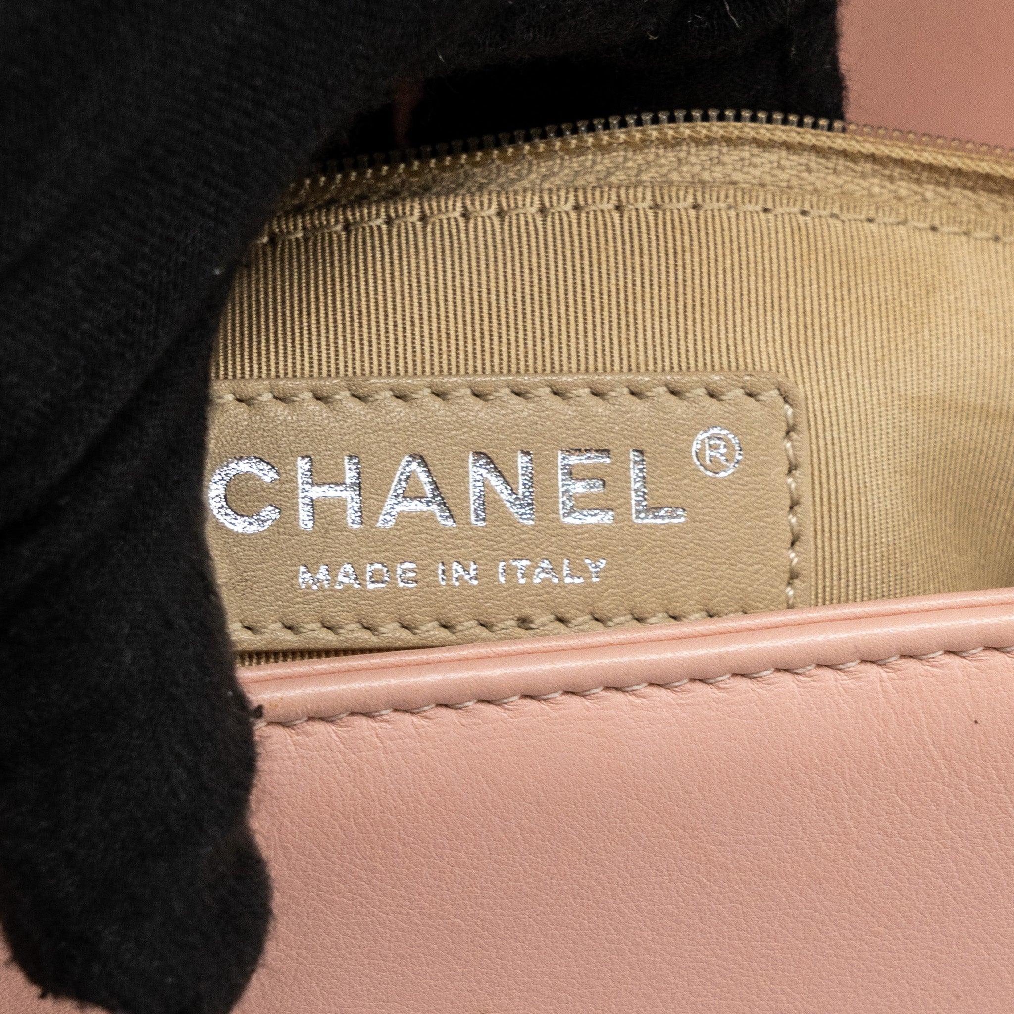 CHANEL NEW MEDIUM BOY BAG PATENT PINK SHW