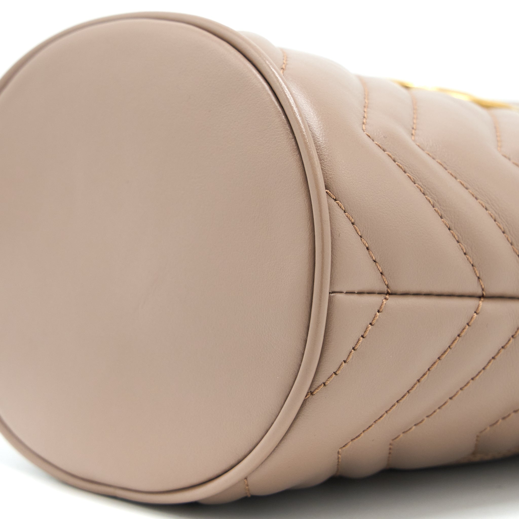 GUCCI GG MARMONT MINI BUCKET DARK BEIGE GHW