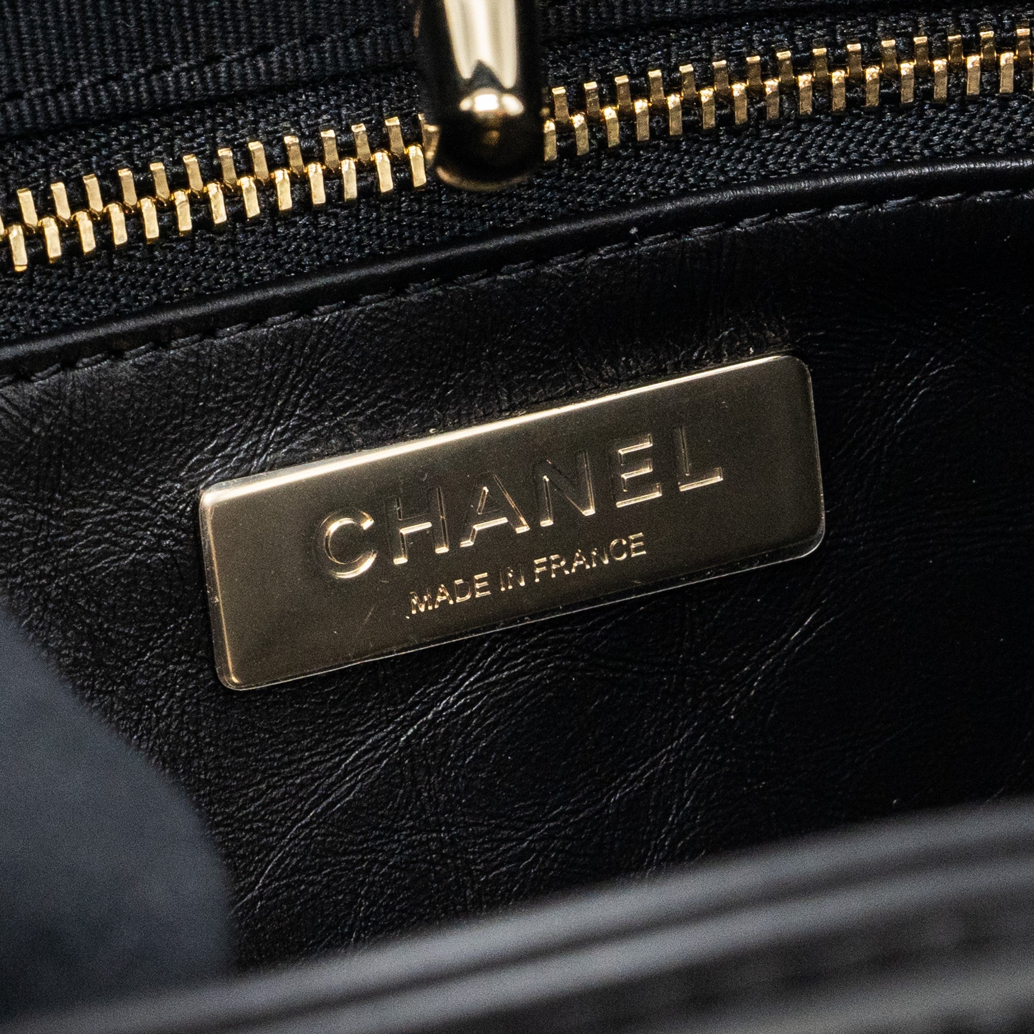 CHANEL 23A MINI 31 BAG CALFSKIN BLACK LGHW(MICROCHIP)