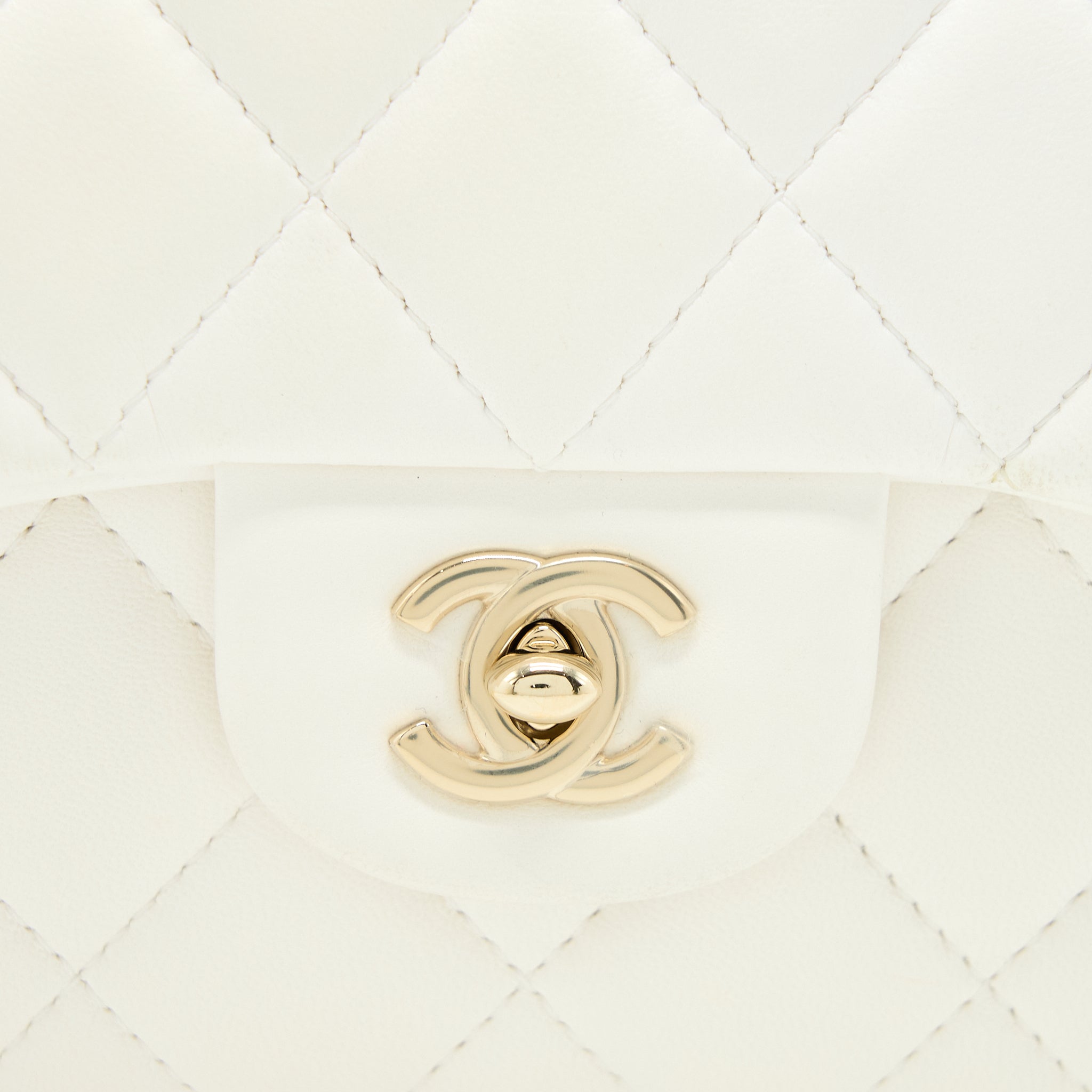 CHANEL SMALL PEARL LOGO CHAIN BAG LAMBSKIN WHITE LGHW
