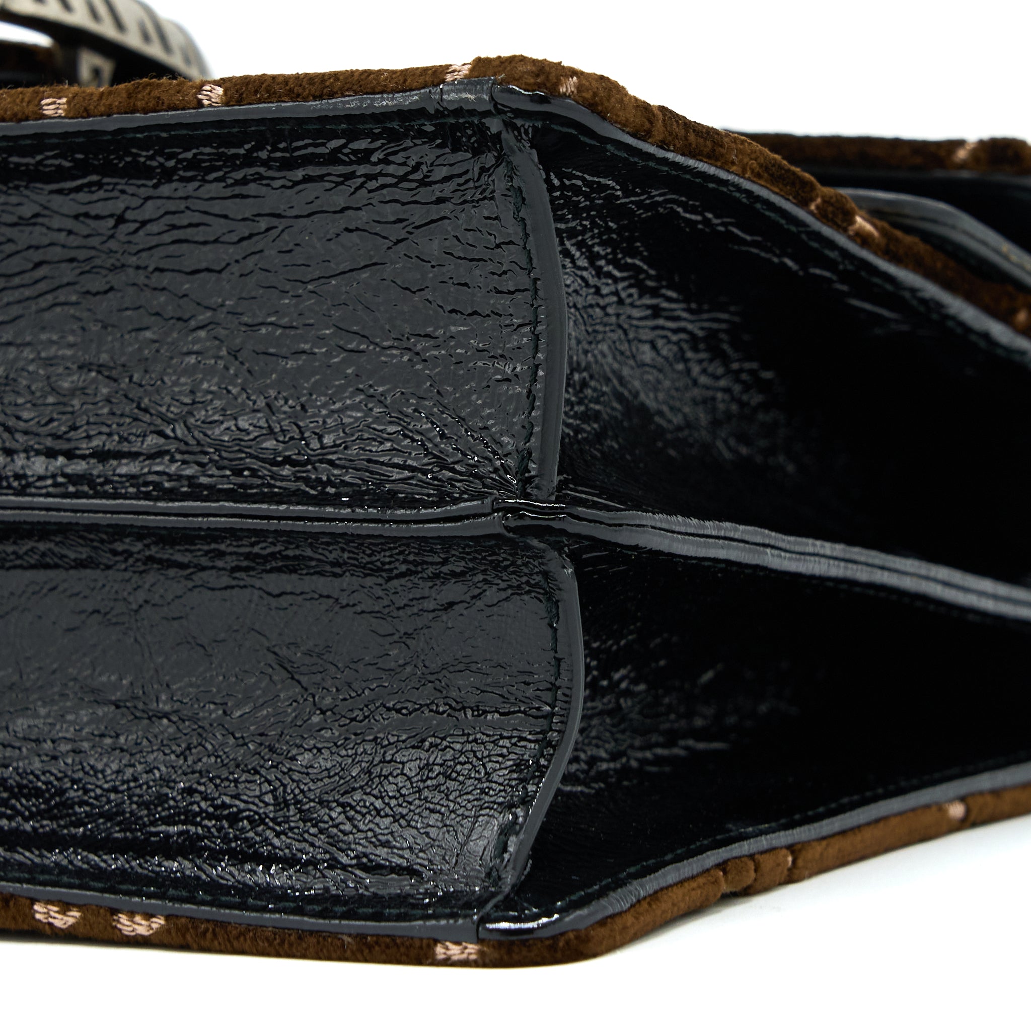 GUCCI SMALL DIONYSUS GG SUPREME VELVET BROWN SHW