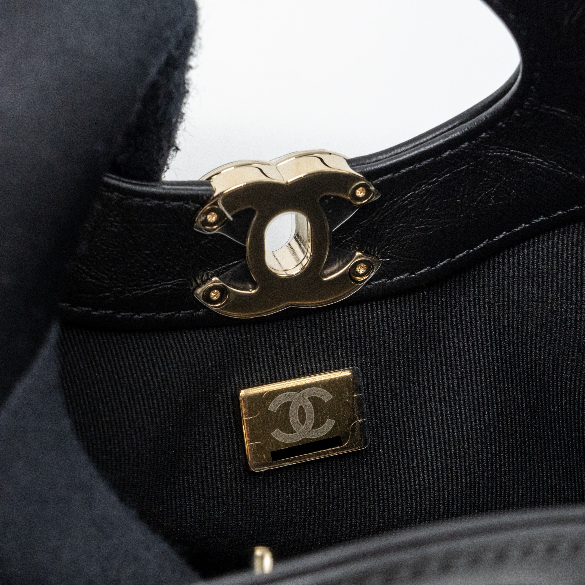 CHANEL 23A MINI 31 BAG CALFSKIN BLACK LGHW(MICROCHIP)