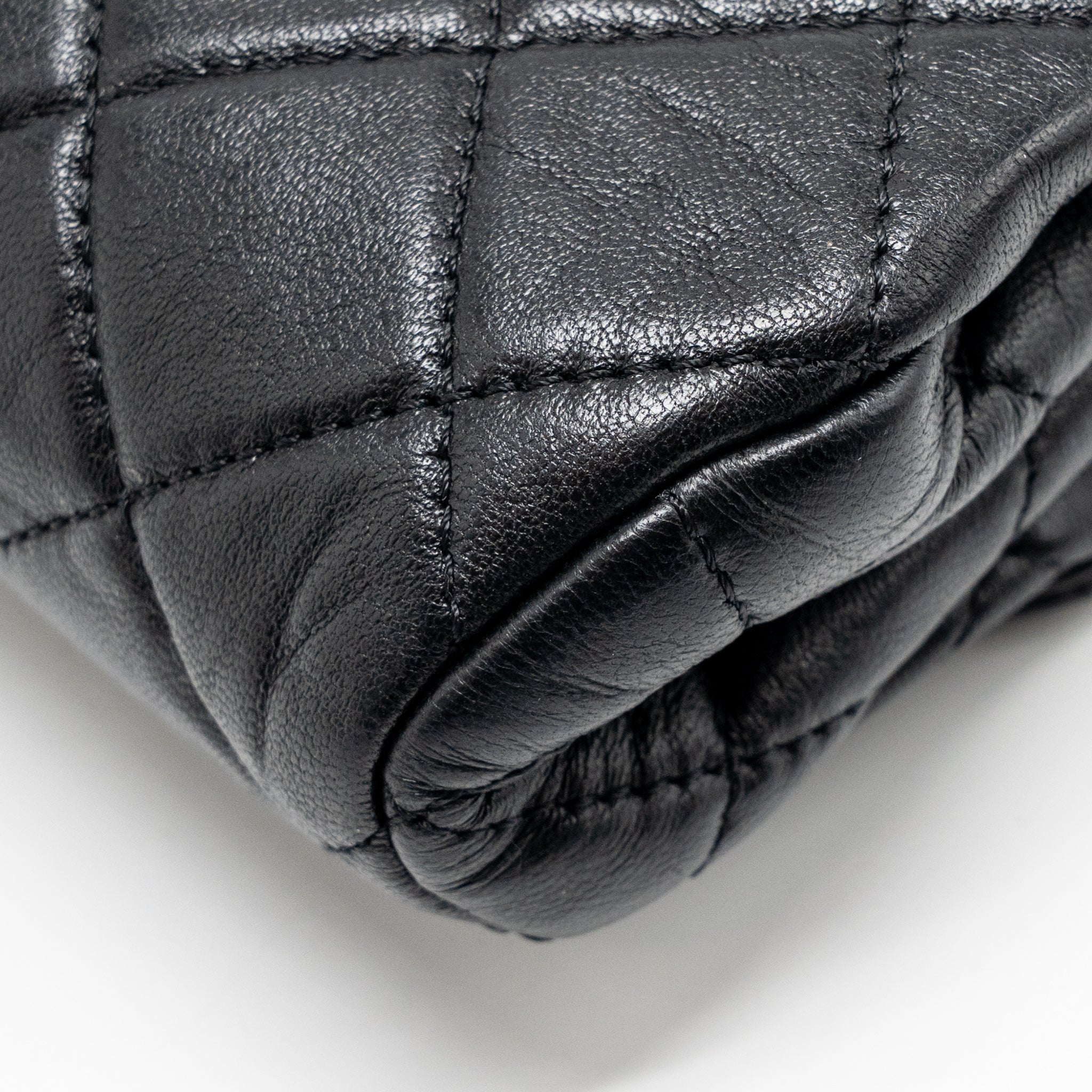 CHANEL 22C QUILTED FLAP BAG LAMBSKIN BLACK GHW (MICROCHIP)