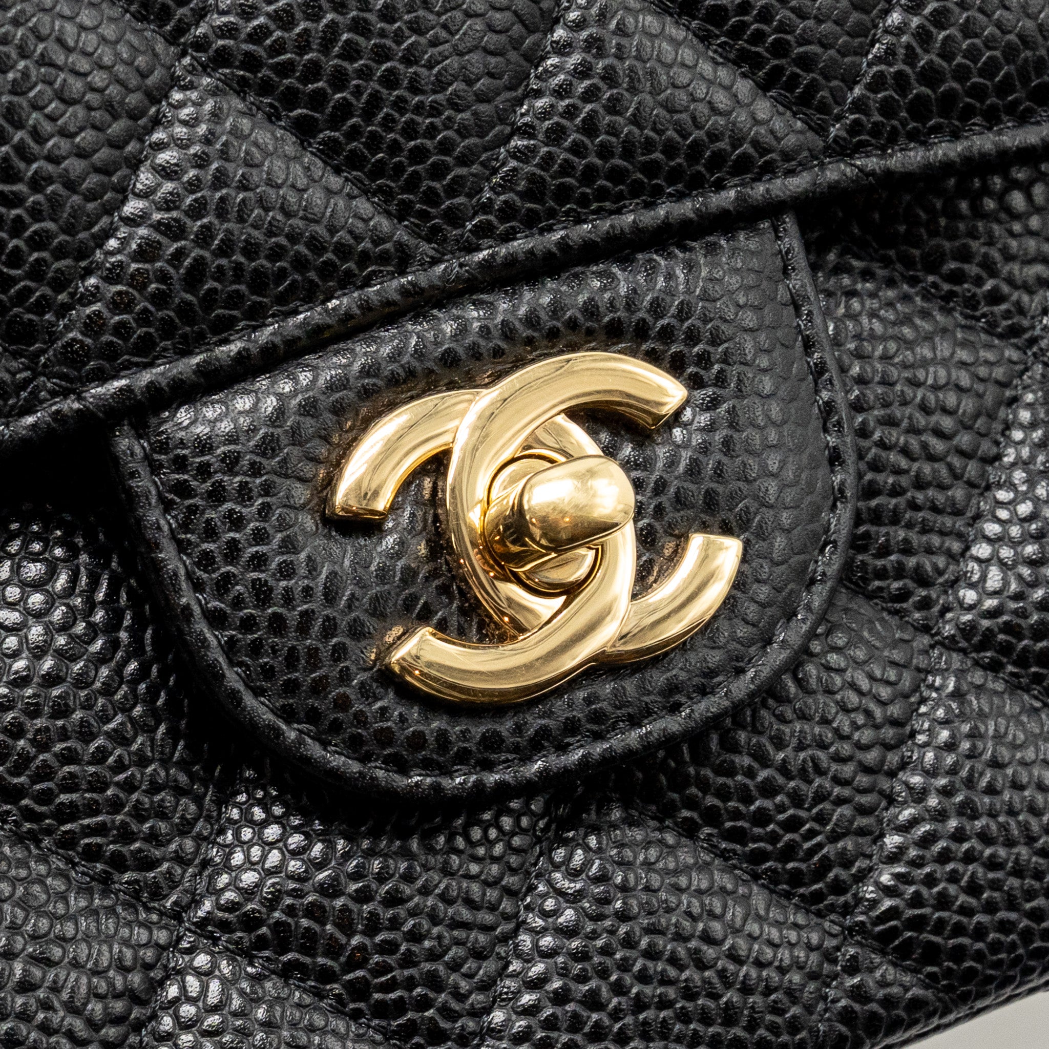 CHANEL MEDIUM CLASSIC DOUBLE FLAP BAG CAVIAR BLACK GHW