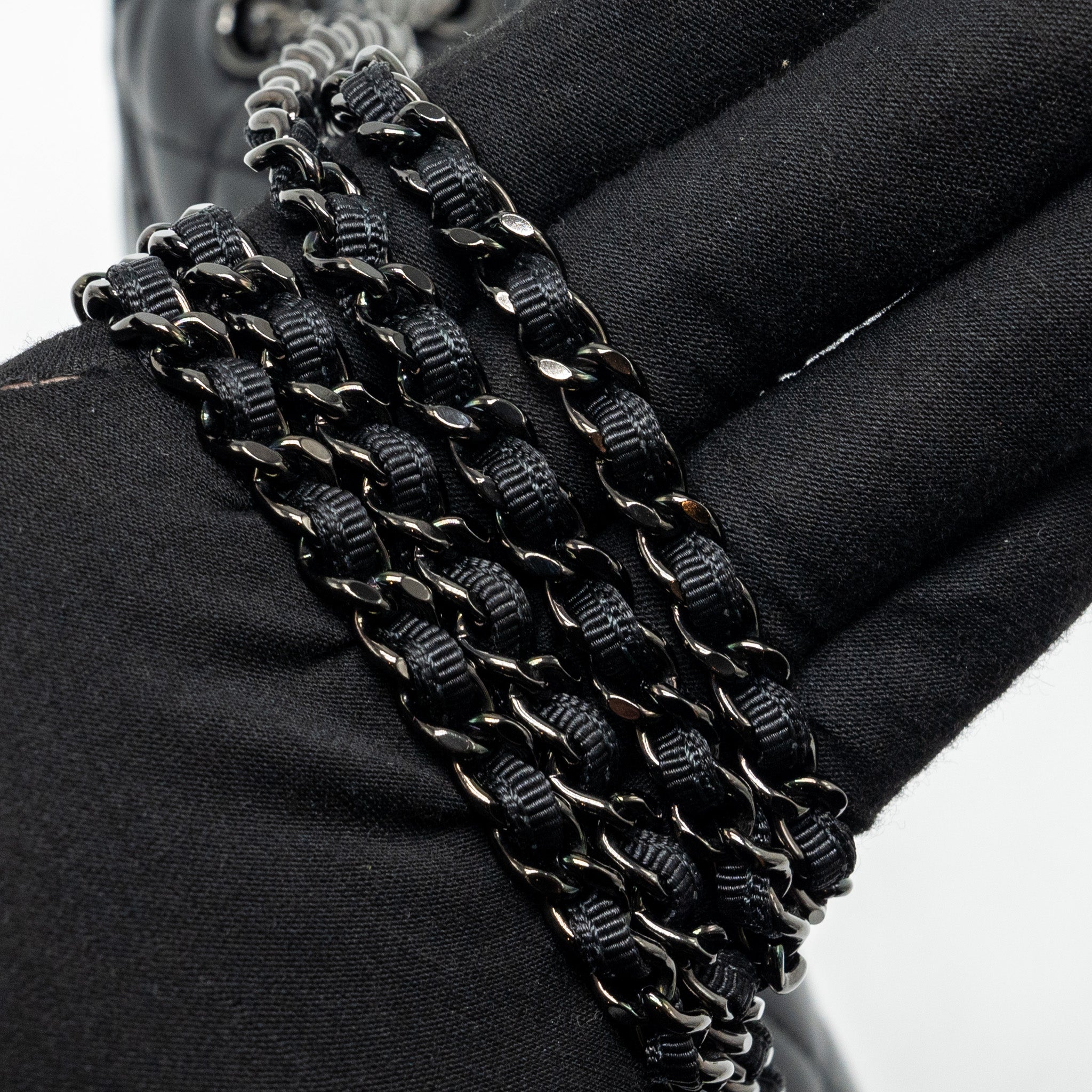 CHANEL QUILTED FLAP BAG LAMBSKIN/FABRIC SO BLACK