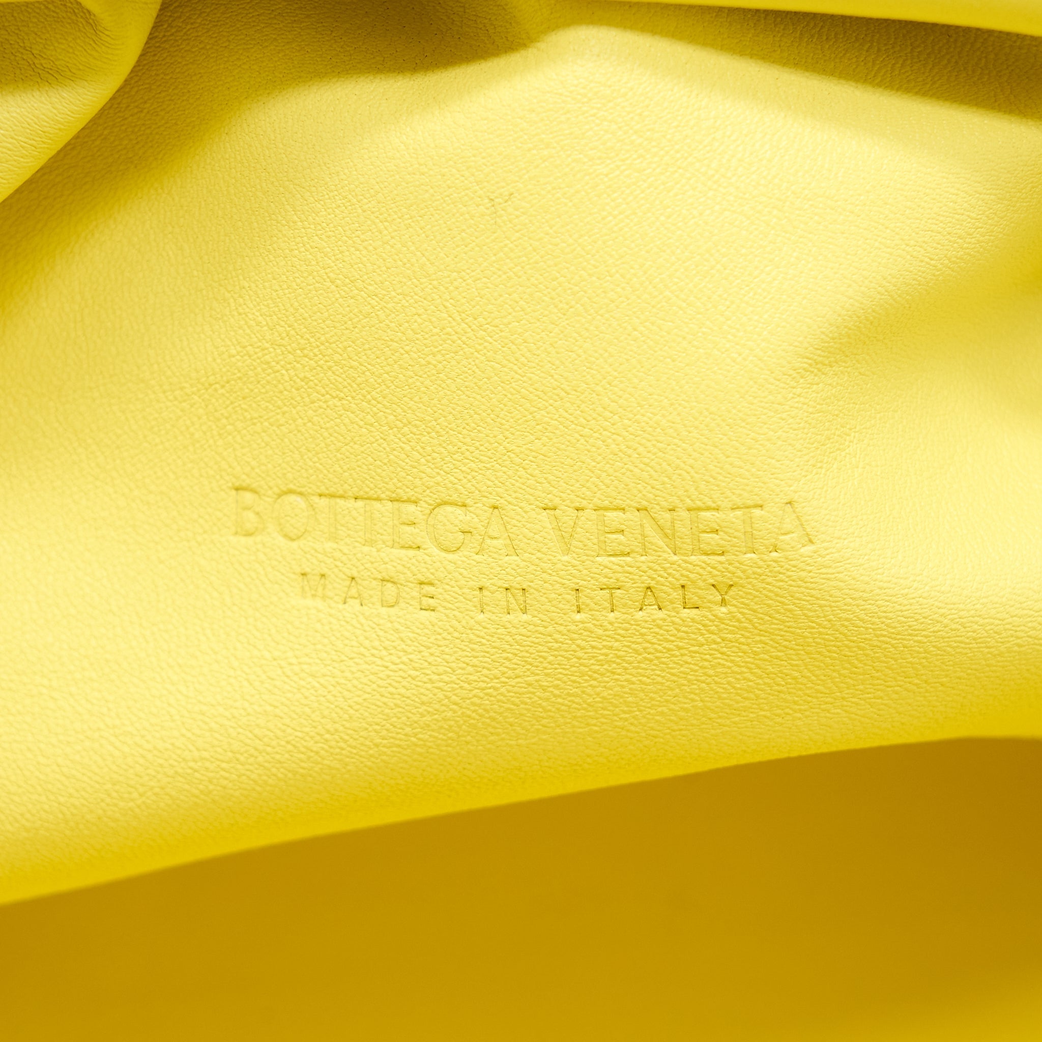 BOTTEGA VENETA CLUTCH CALFSKIN YELLOW