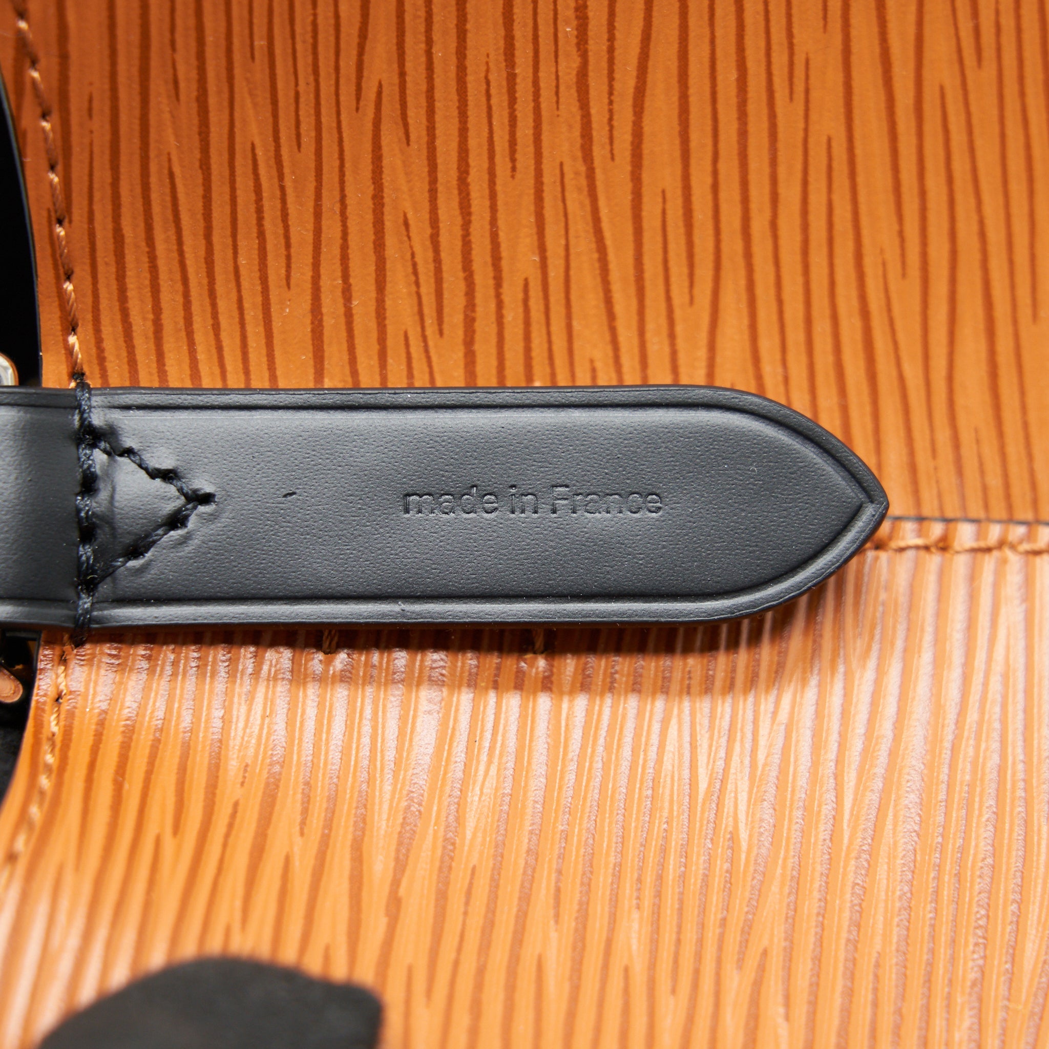 LOUIS VUITTON NEO NOE EPI LEATHER IN BROWN