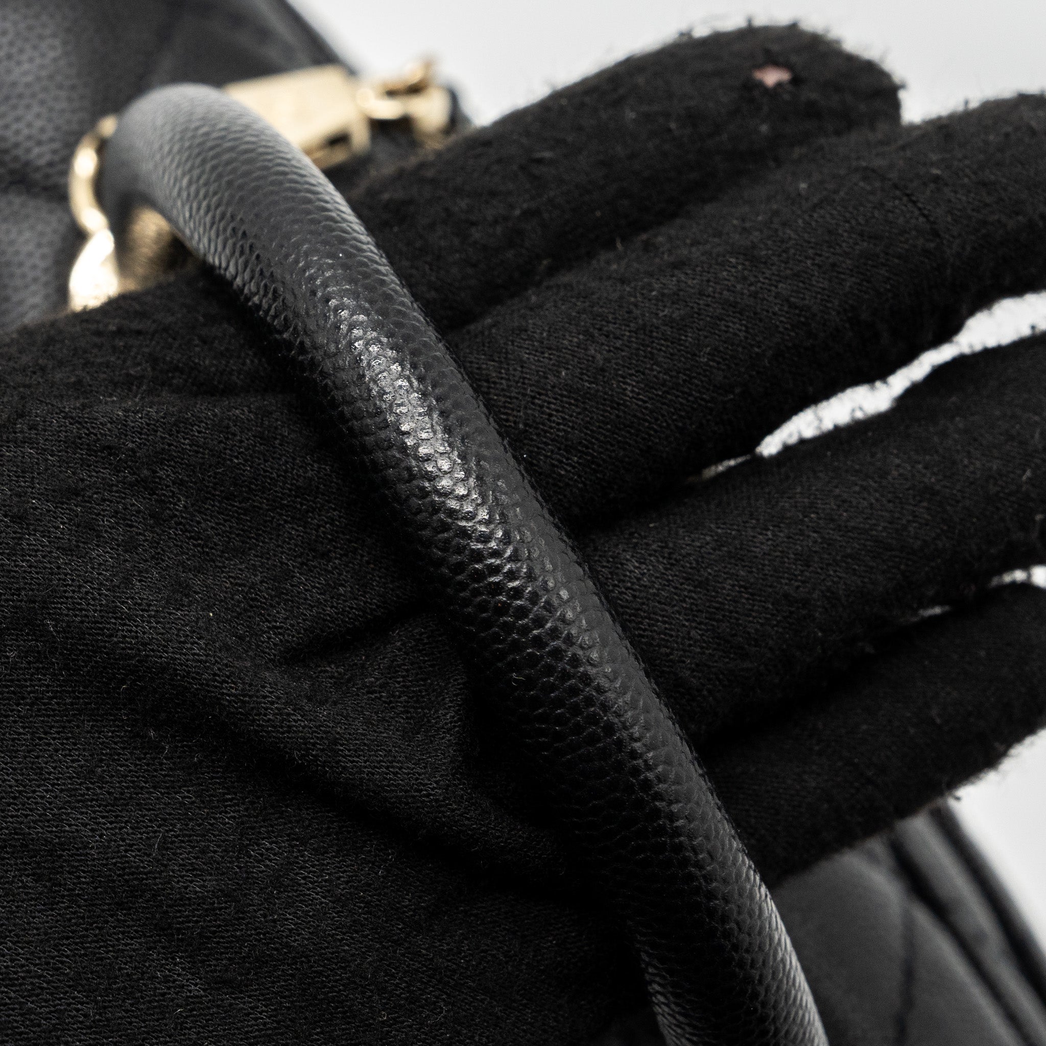CHANEL SMALL COCO HANDLE CAVIAR BLACK LGHW  (MICROCHIP)