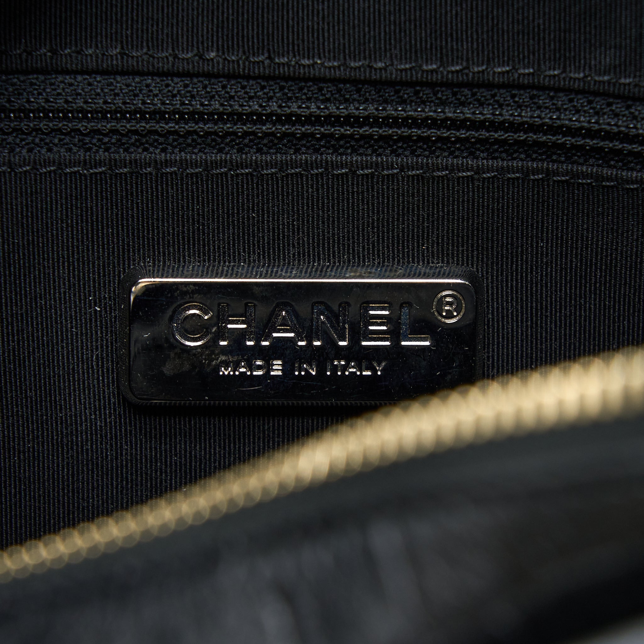 CHANEL LARGE GABRIELLE HOBO BAG CROC EMBOSSED CALFSKIN WITH LOGO STRAP BLACK MULTICOLOURED HARDWARE