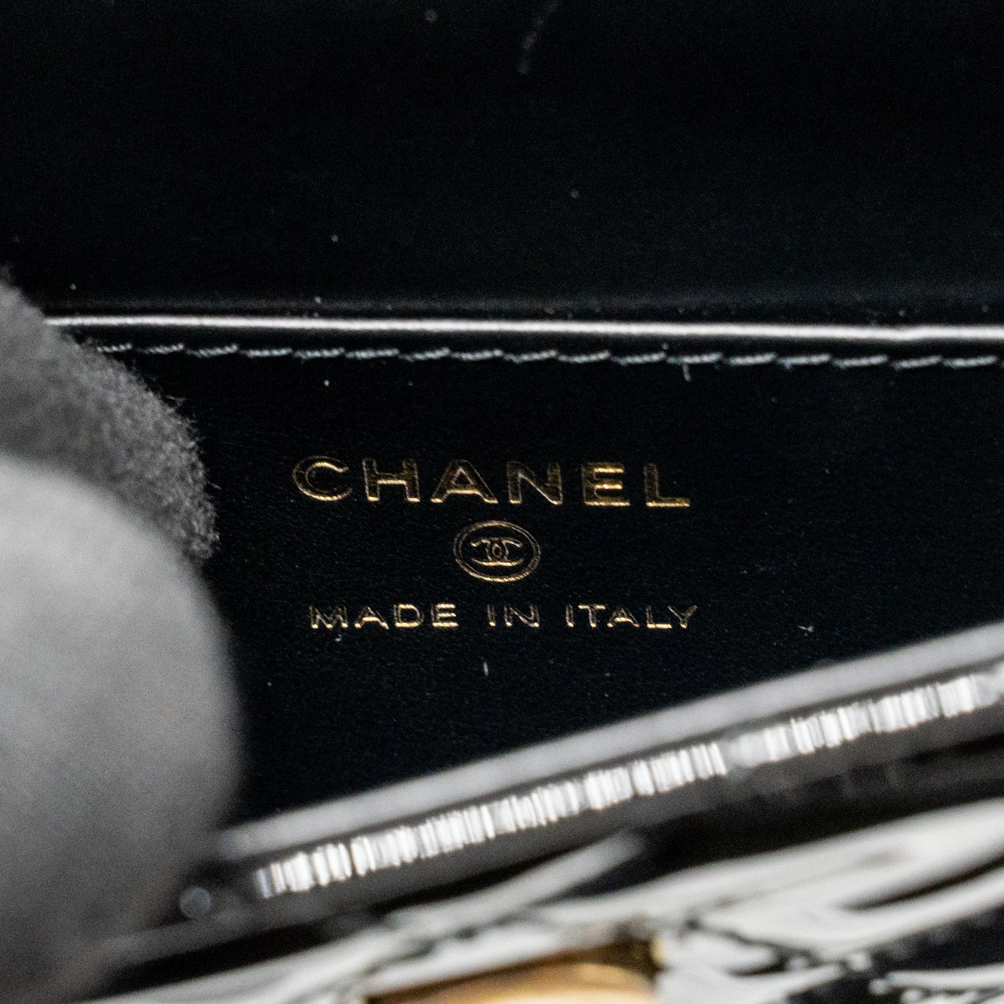 CHANEL 23K HOOP BAG PATENT LEATHER BLACK GHW (MICROCHIP)