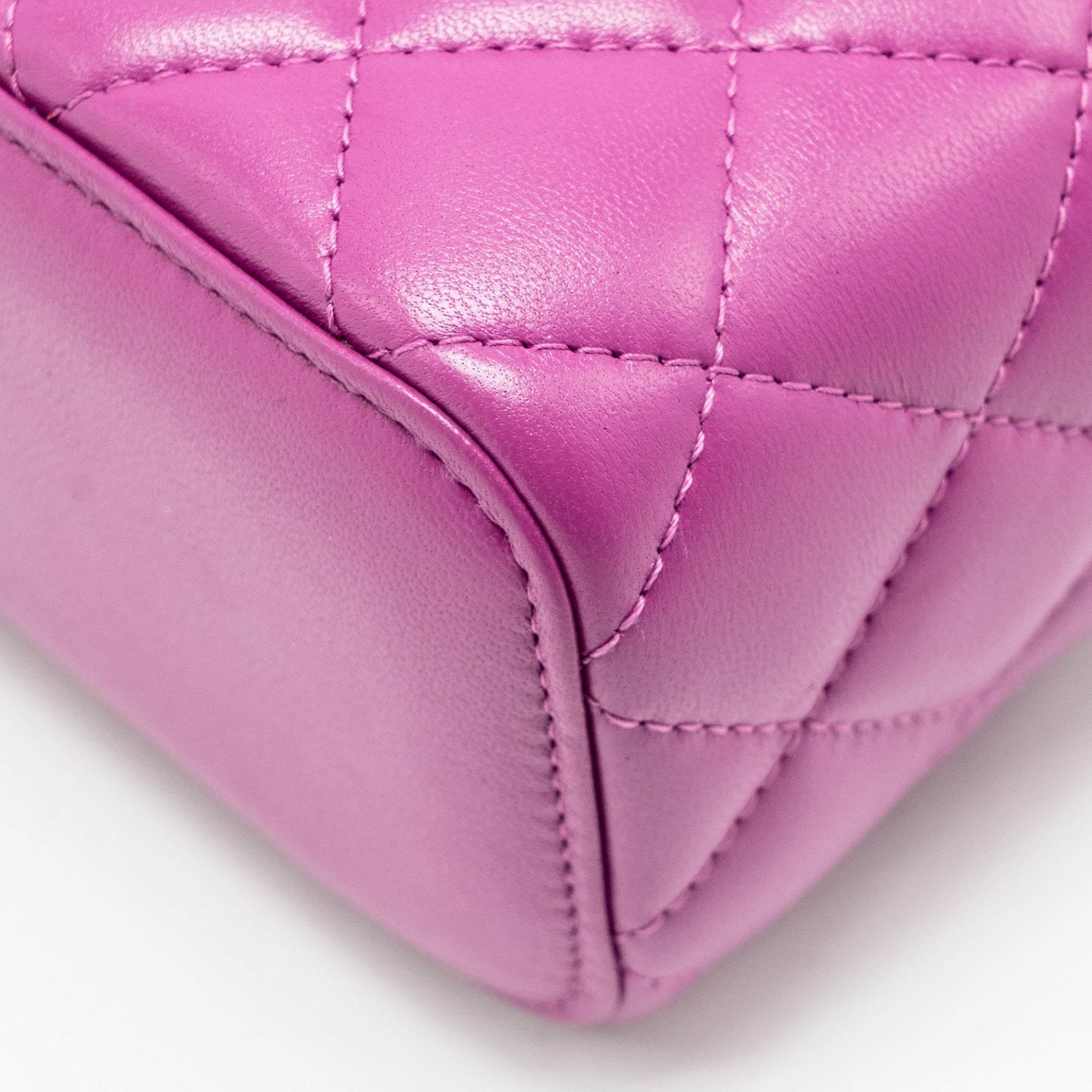 CHANEL PEARL CRUSH MINI VANITY WITH CHAIN LAMBSKIN PURPLE GHW