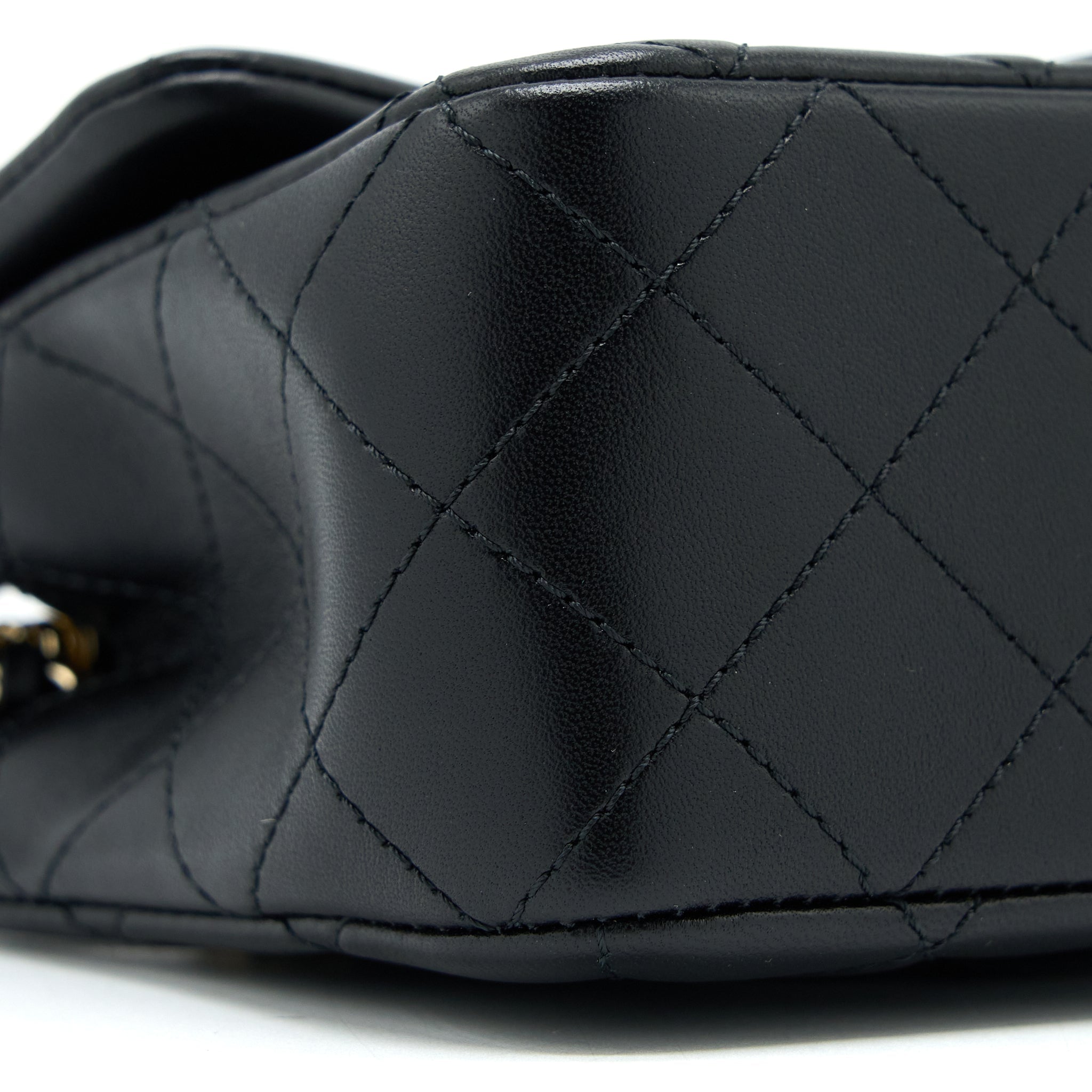 CHANEL 23C PEARL CRUSH MINI RECTANGULAR LAMBSKIN BLACK LGHW (MICROCHIP)