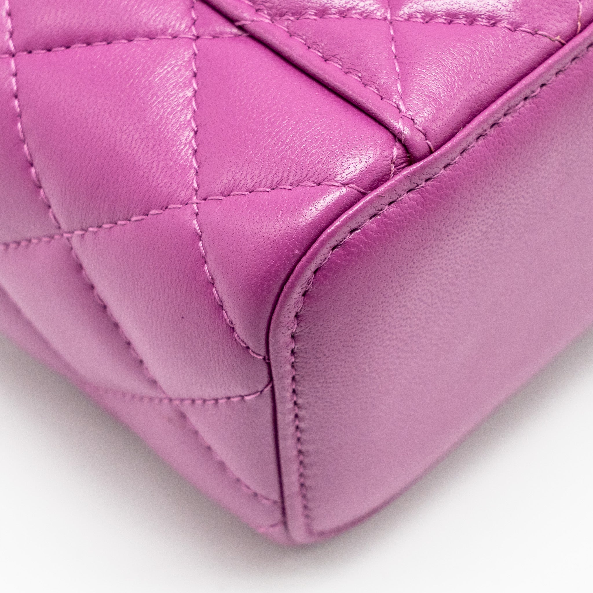 CHANEL PEARL CRUSH MINI VANITY WITH CHAIN LAMBSKIN PURPLE GHW