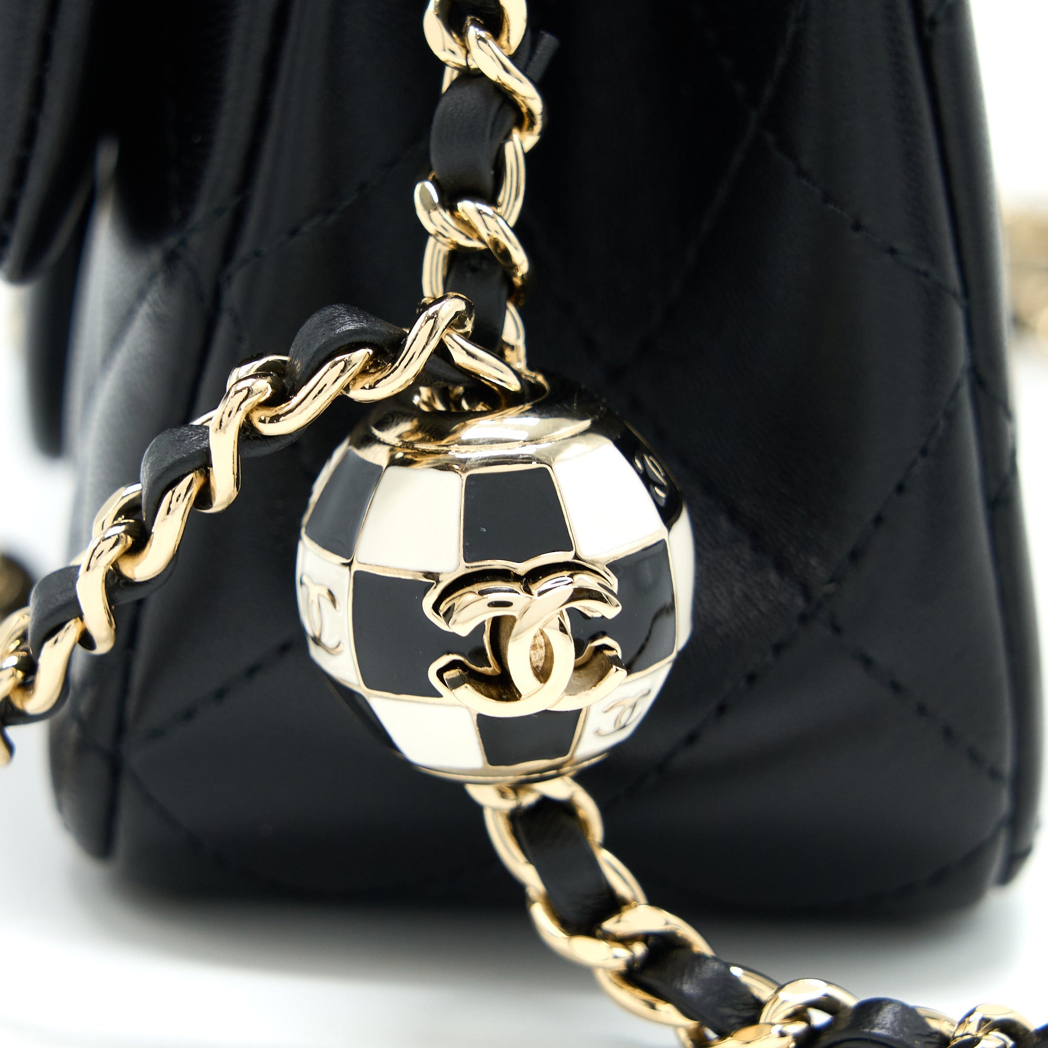 CHANEL 23C PEARL CRUSH MINI RECTANGULAR LAMBSKIN BLACK LGHW (MICROCHIP)