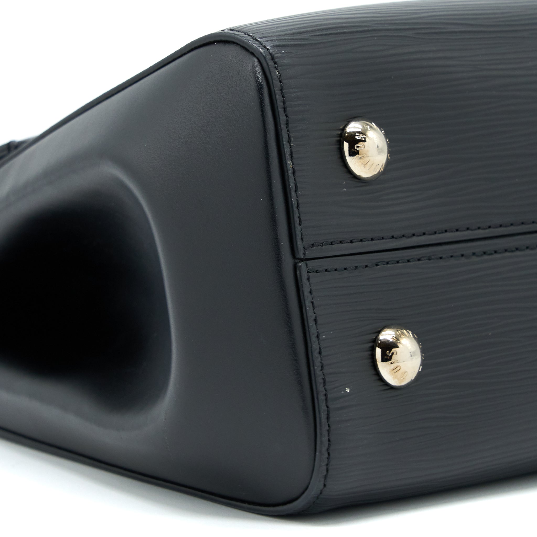 LOUIS VUITTON CLUNY MM EPI BLACK SHW WITH INITIAL S.S