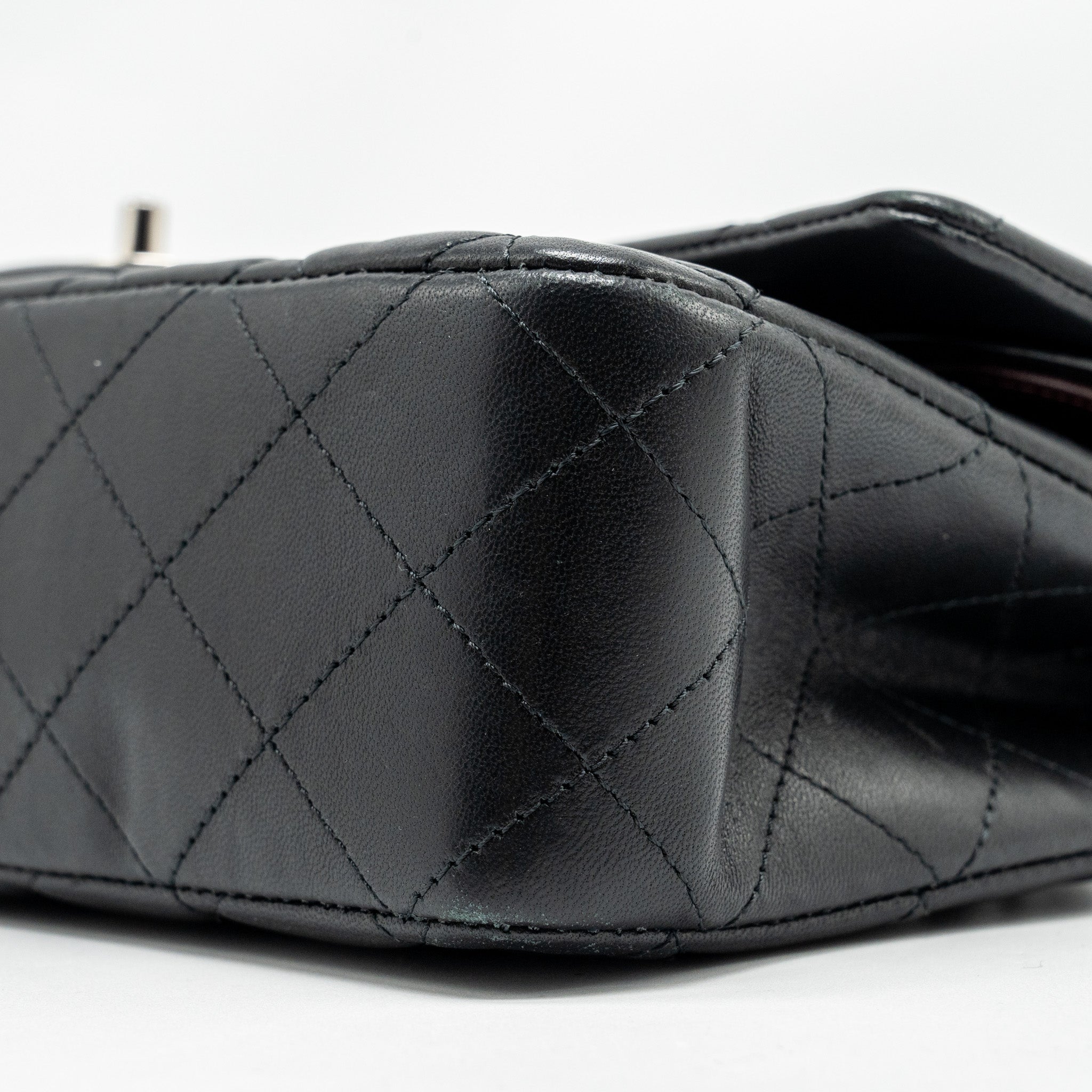 CHANEL MEDIUM CLASSIC DOUBLE FLAP BAG LAMBSKIN BLACK SHW