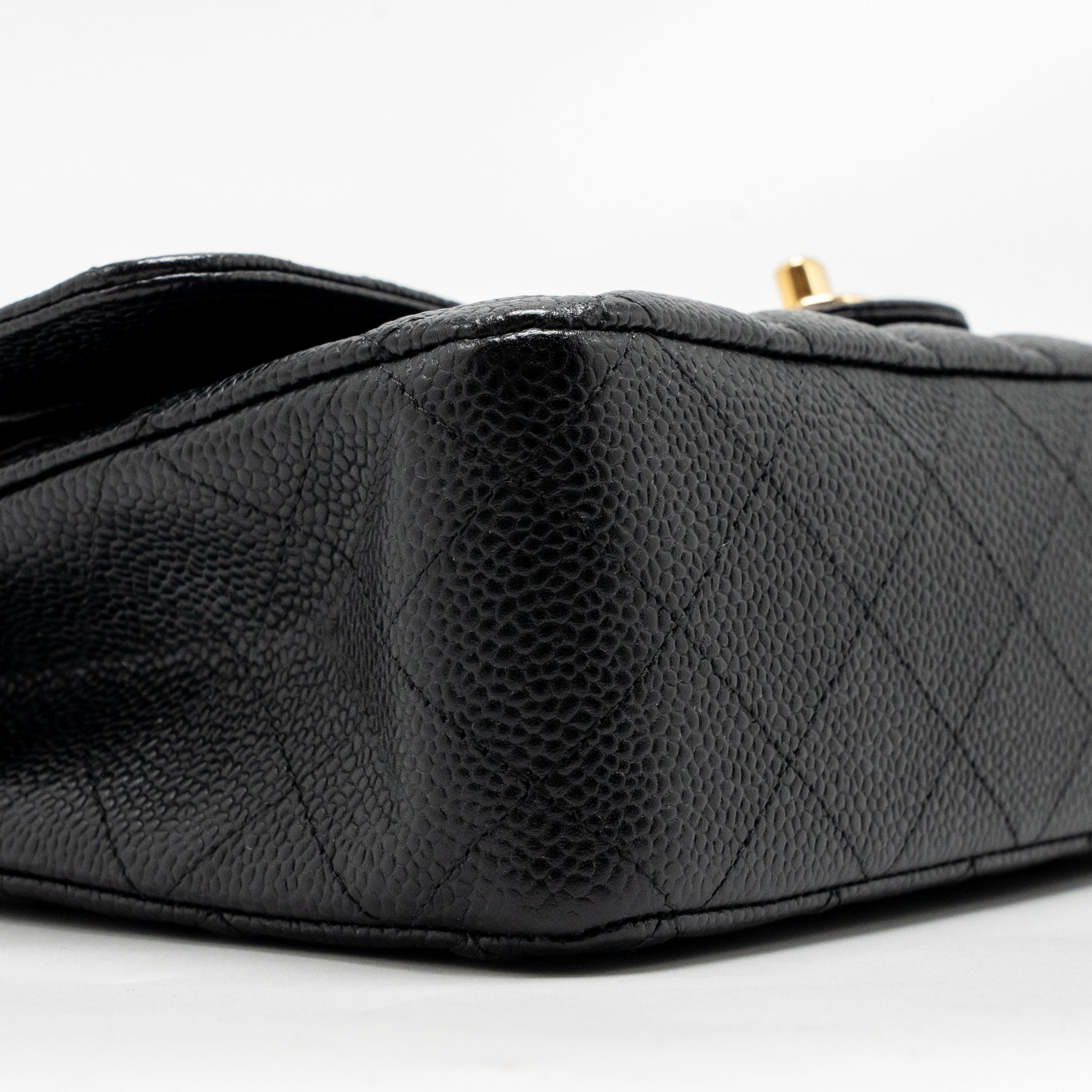 CHANEL MEDIUM CLASSIC DOUBLE FLAP BAG CAVIAR BLACK GHW