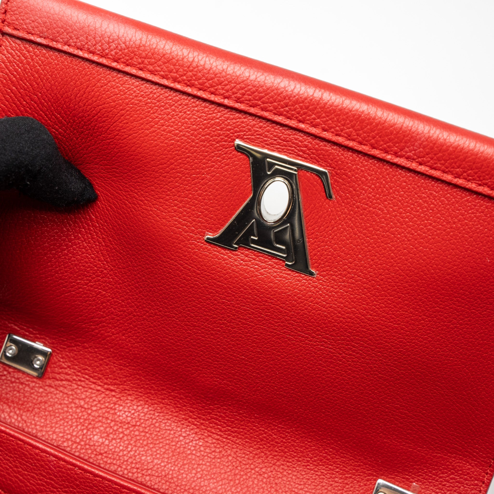 LOUIS VUITTON LOCKME II BB CALFSKIN RUBIS SHW