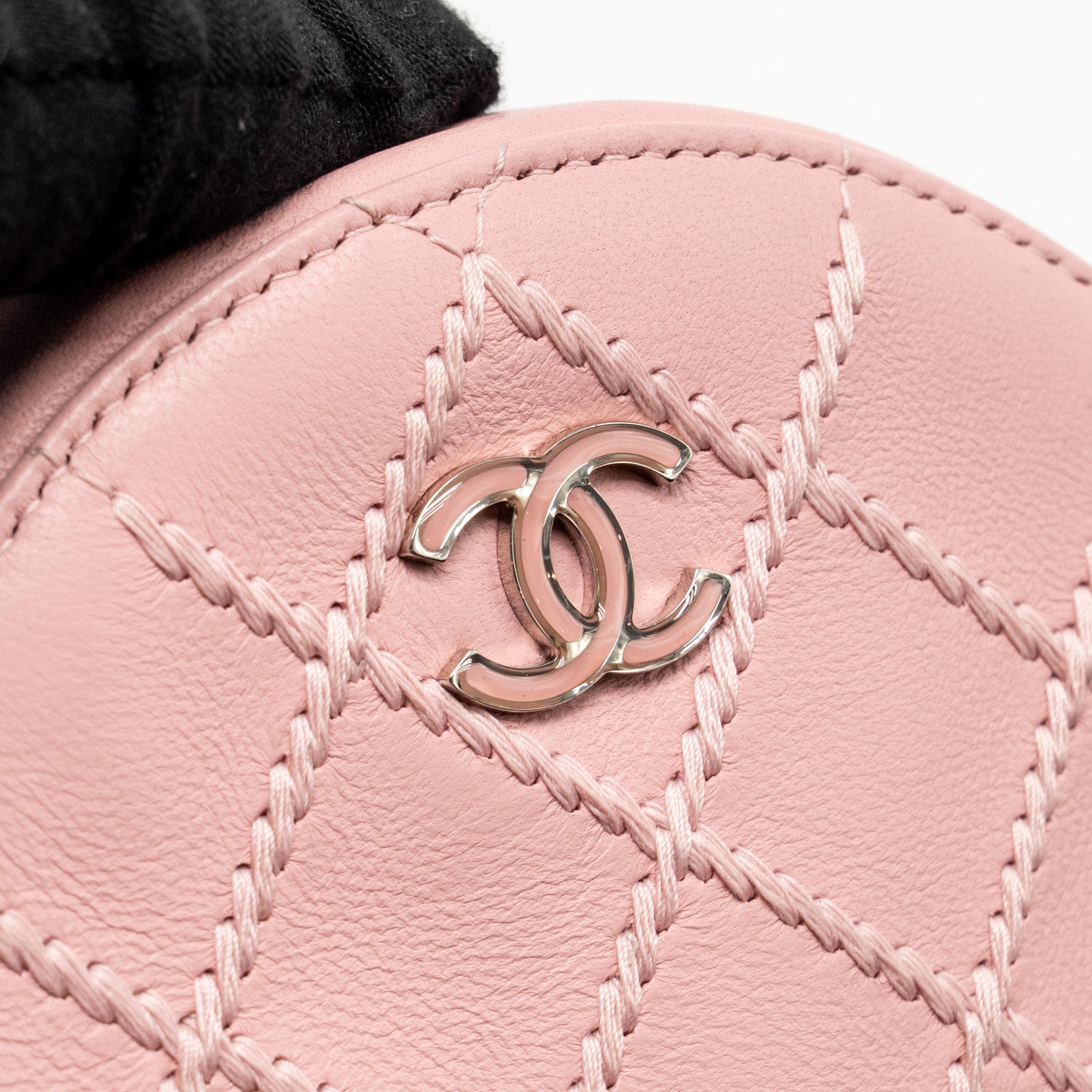 CHANEL MINI ROUND VANITY CLUTCH WITH CHAIN LAMBSKIN PINK SHW