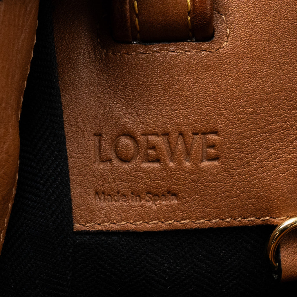 LOEWE SMALL HAMMOCK BAG CALFSKIN CARAMEL GHW