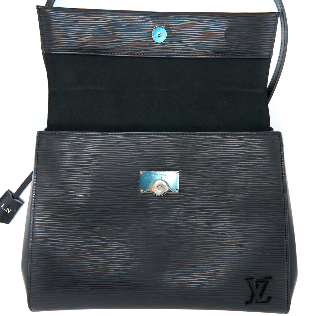 LOUIS VUITTON CLUNY MM EPI BLACK SHW WITH INITIAL S.S