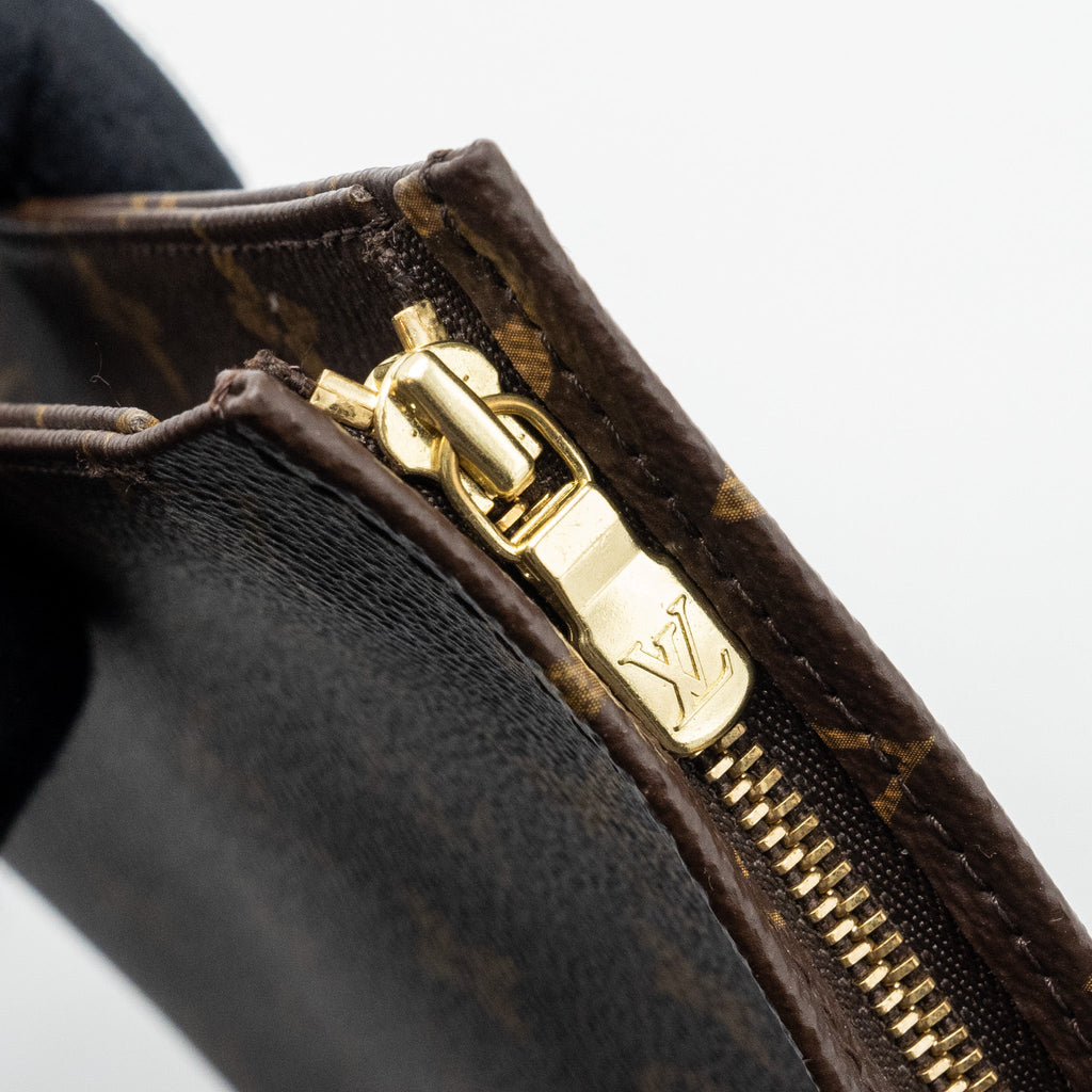 LOUIS VUITTON TOILETRY POCHETTE 26 MONOGRAM CANVAS GHW
