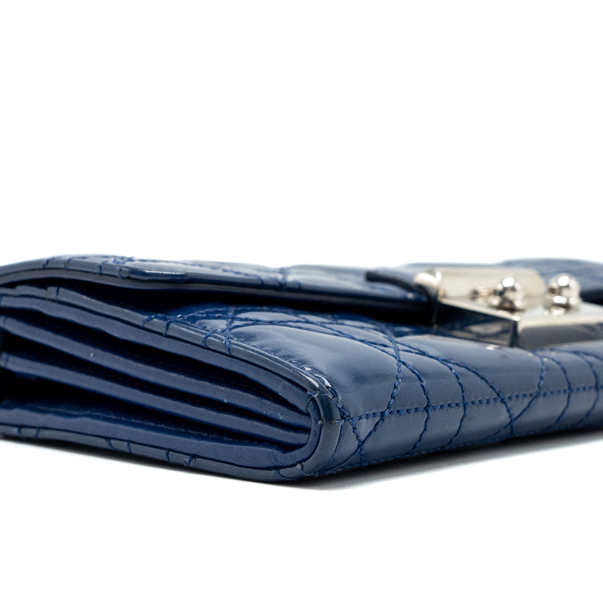 DIOR FLAP WALLET WITH CHAIN PATENT BLUE SHW