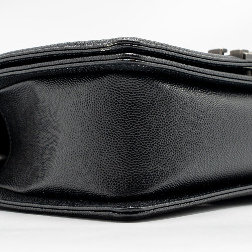 CHANEL MEDIUM BOY BAG CAVIAR BLACK RUTHENIUM HARDWARE