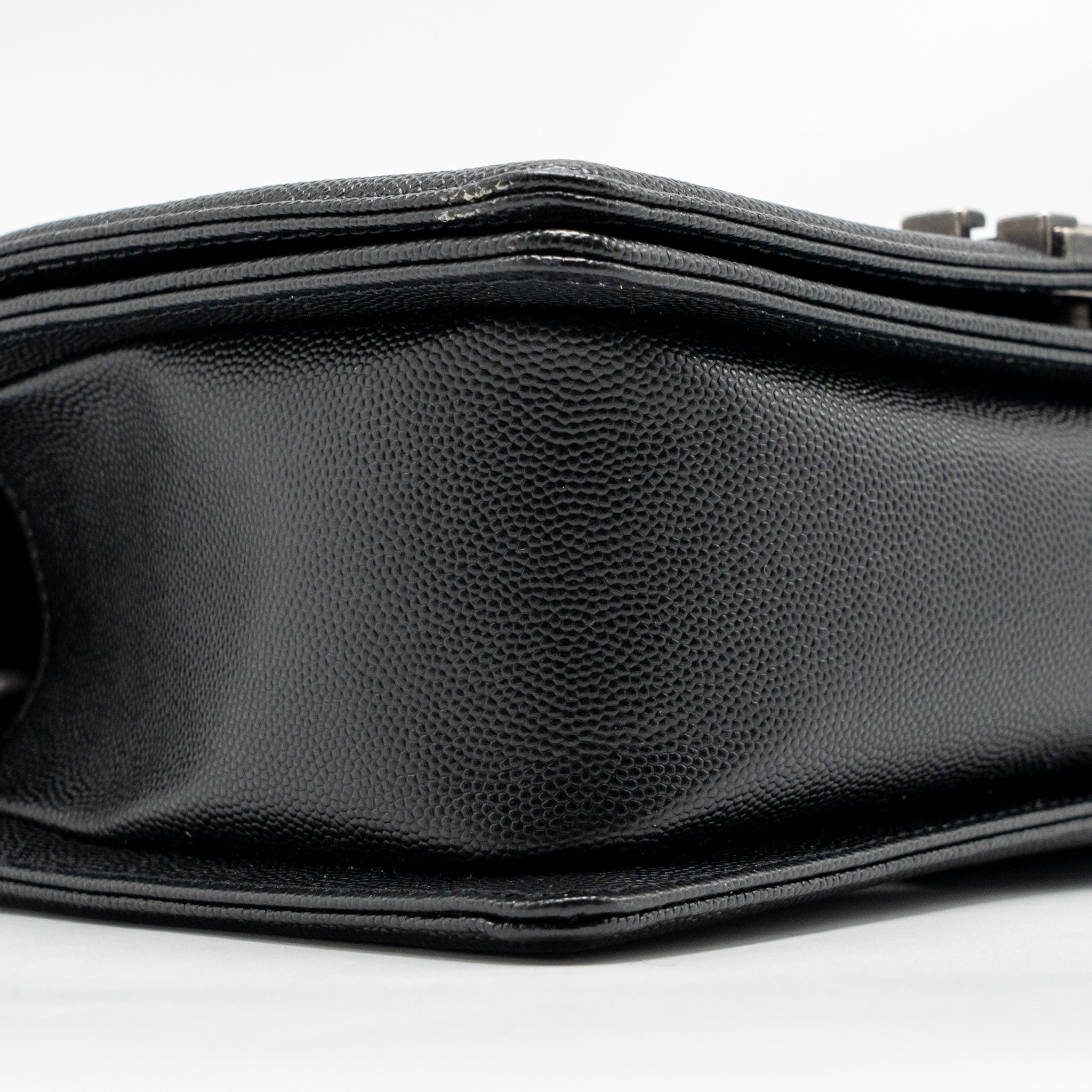 CHANEL MEDIUM BOY BAG CAVIAR BLACK RUTHENIUM HARDWARE