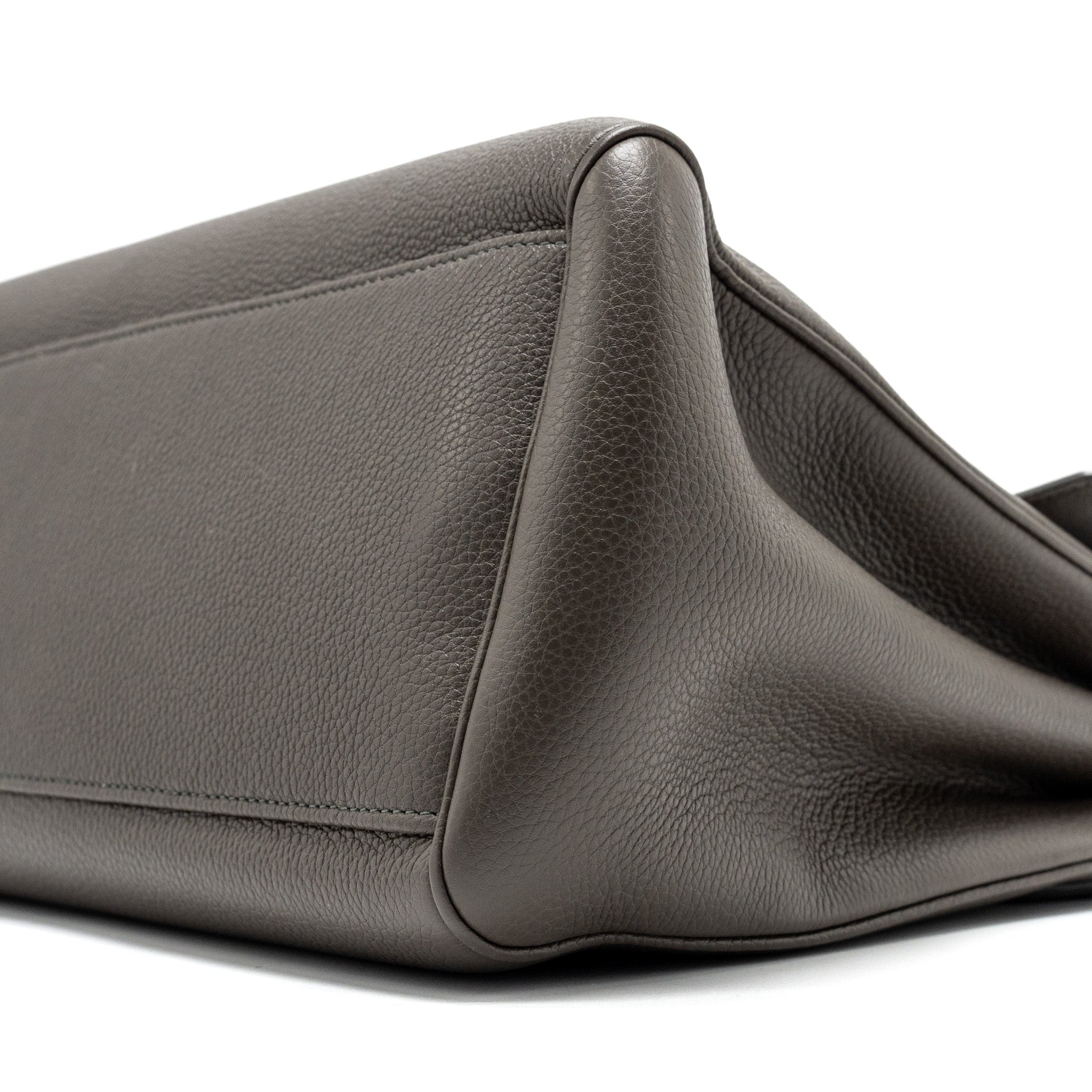 CELINE MEDIUM SOFT 16 BAG GRAINED CALFSKIN GREY GHW