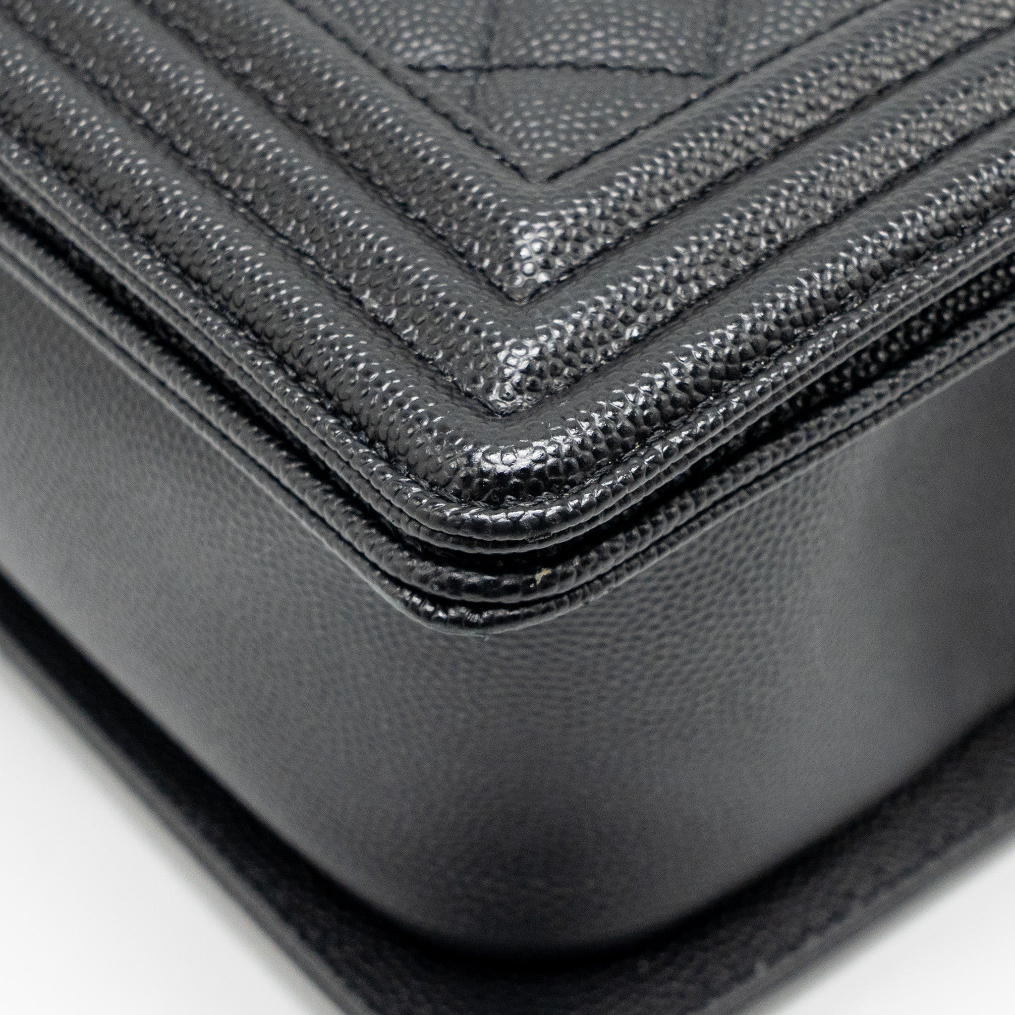CHANEL MEDIUM BOY BAG CAVIAR BLACK RUTHENIUM HARDWARE
