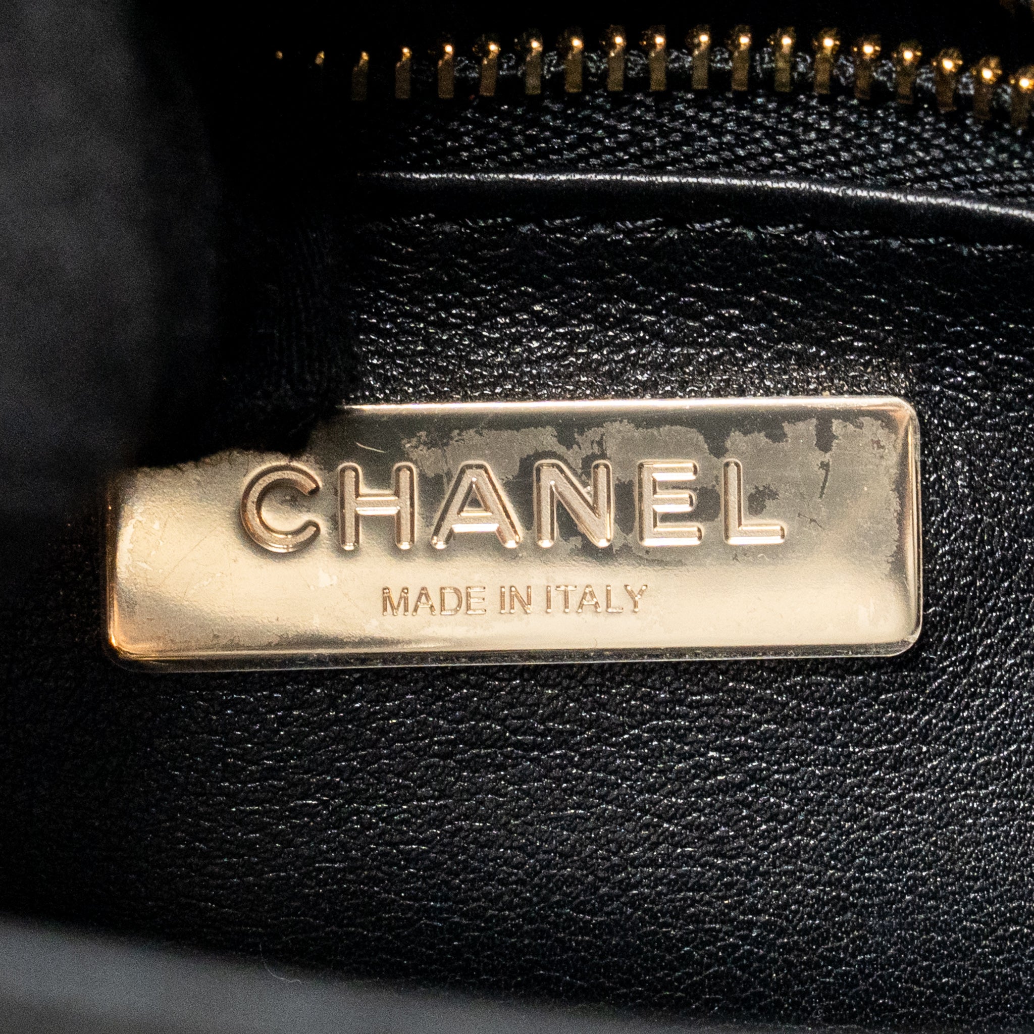 CHANEL MINI 31 BAG PATENT BLACK / WHITE LGHW (MICROCHIP)