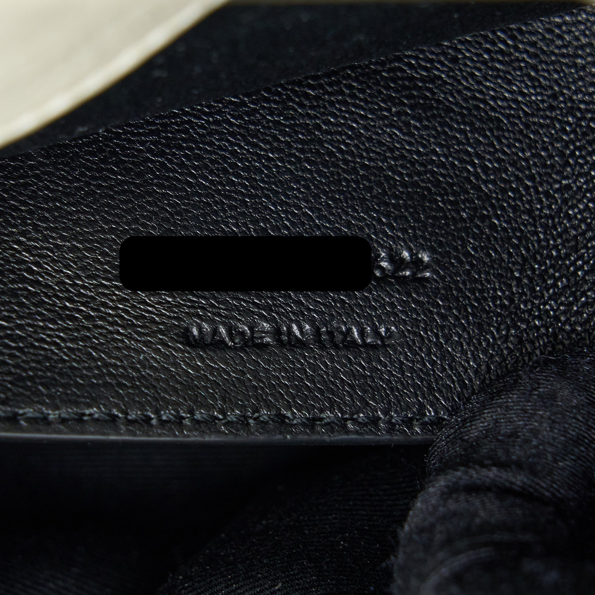 SAINT LAURENT NIKI BABY CHAIN BAG IN CRINKLED CALFSKIN BLANC SHW