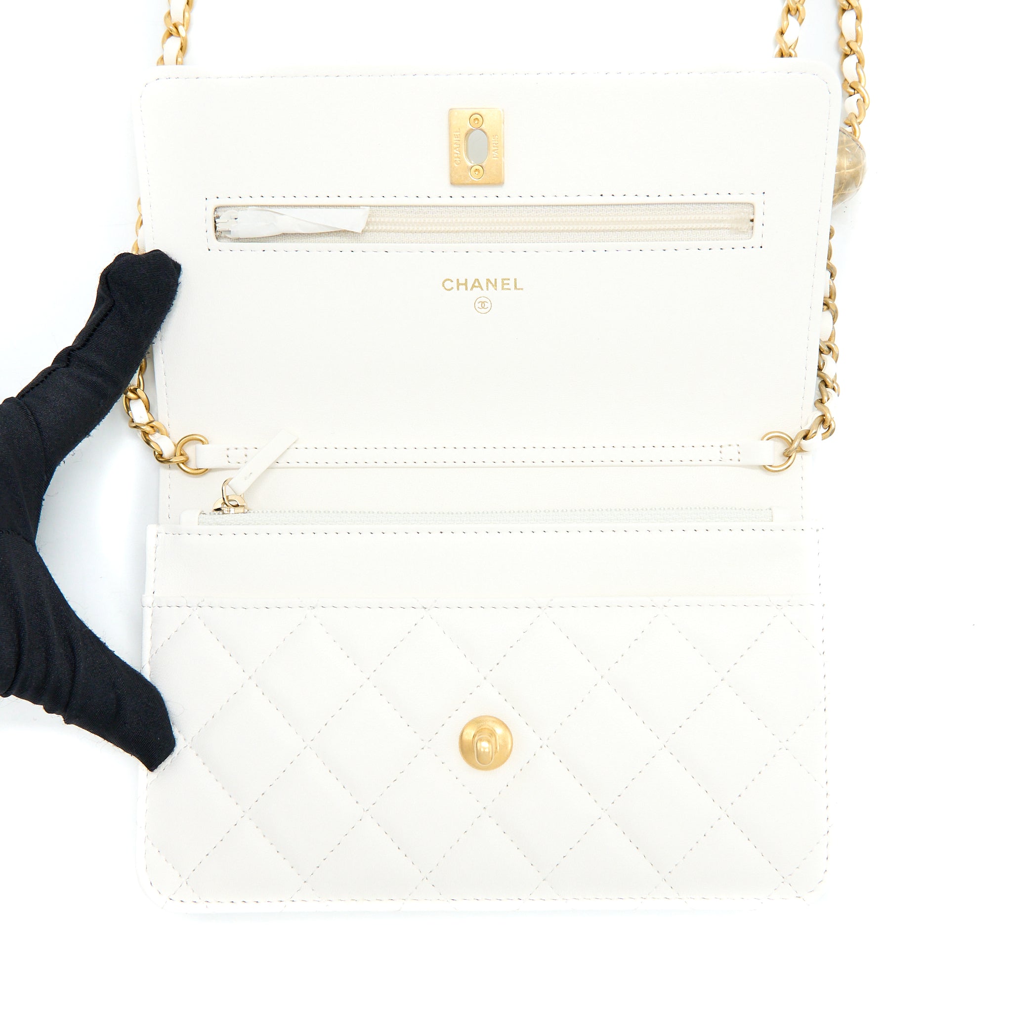 CHANEL PEARL CRUSH WALLET ON CHAIN LAMBSKIN WHITE GHW (MICROCHIP)