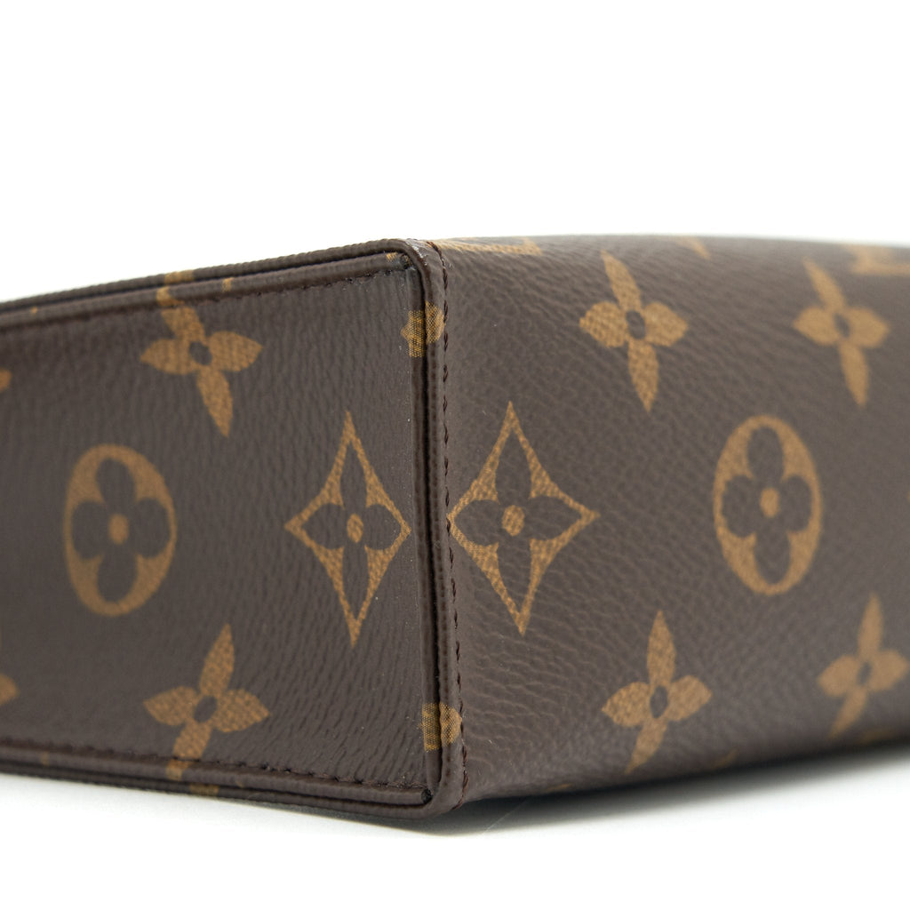LOUIS VUITTON TOILETRY POCHETTE 19 MONOGRAM