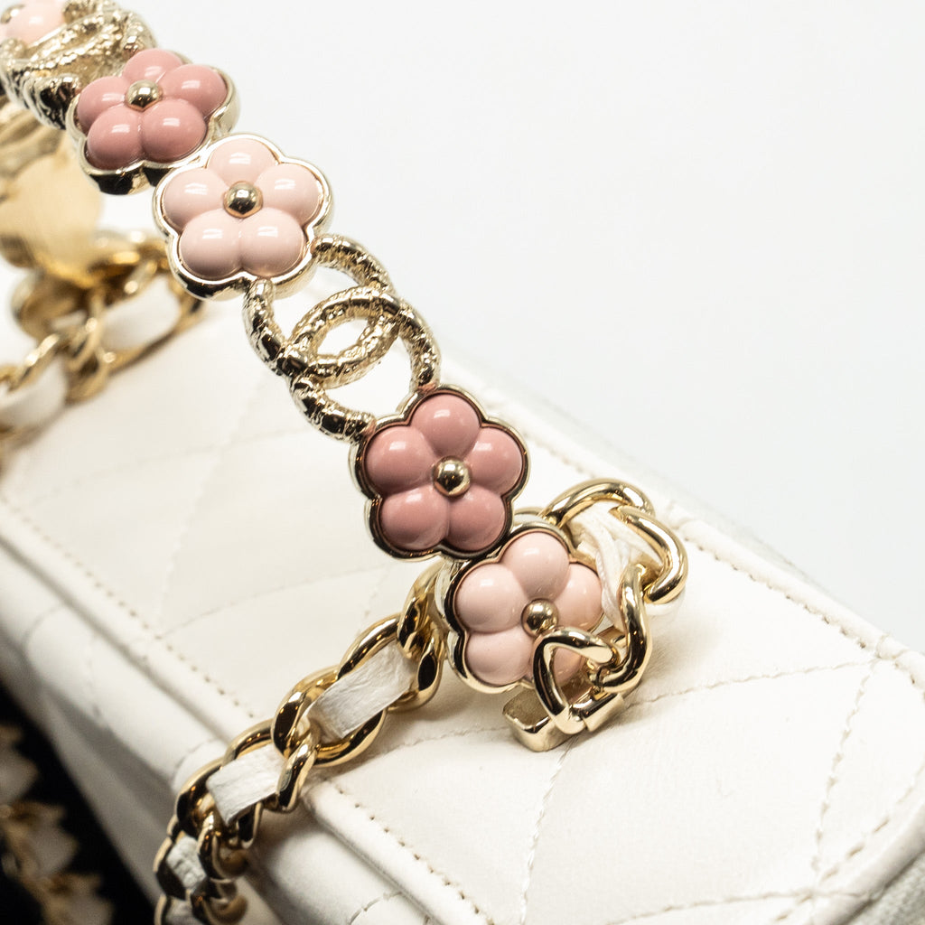 CHANEL 23K CAMELLIA TOP HANDLE LONG VANITY CASE WITH CHAIN CALFSKIN WHITE LGHW (MICROCHIP)