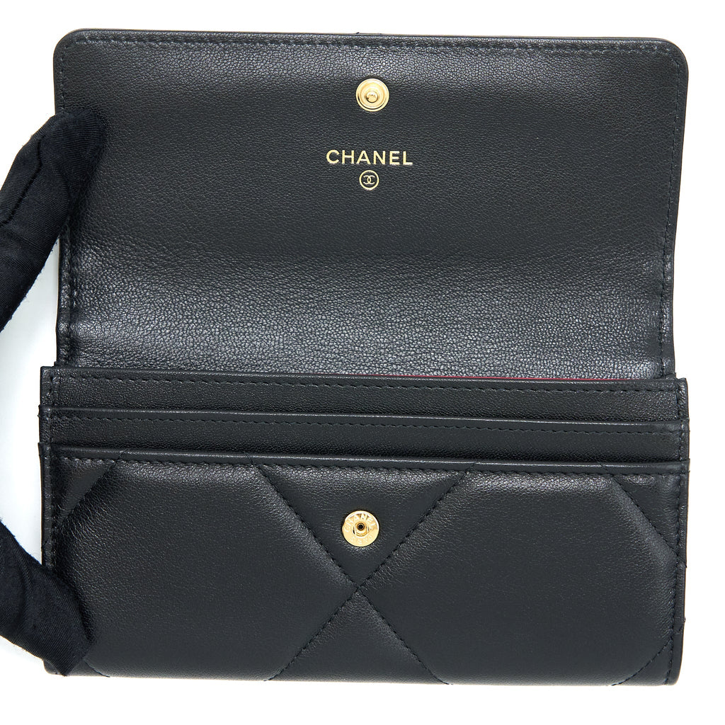 CHANEL 19 FLAP WALLET LAMBSKIN BLACK GHW
