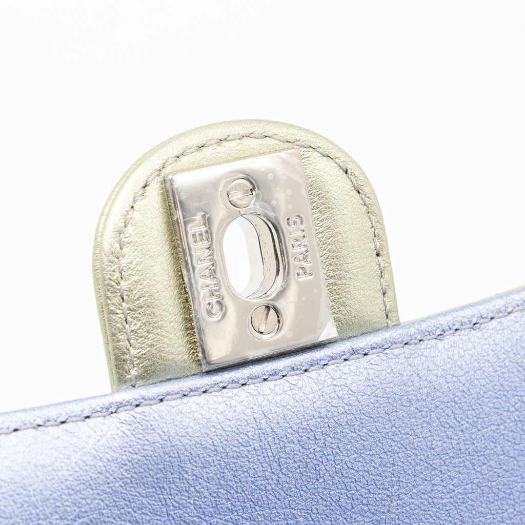 CHANEL CLUTCH CALFSKIN IRIDESCENT MULTICOLOUR WITH MULTICOLOUR AND SILVER HARDWARE (MICROCHIP)