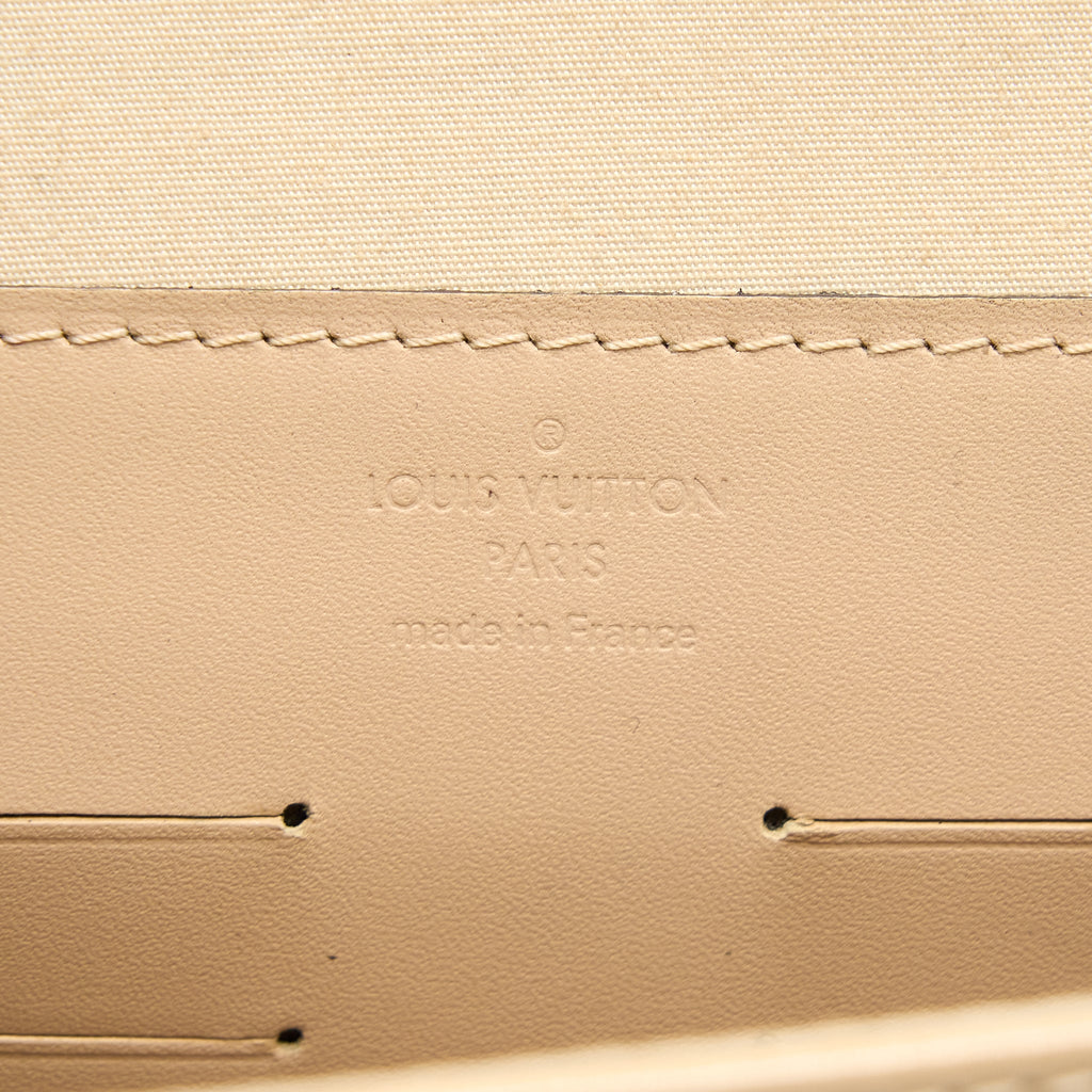 LOUIS VUITTON ANA VERNIS CLUTCH WITH CHAIN PATENT BEIGE GHW