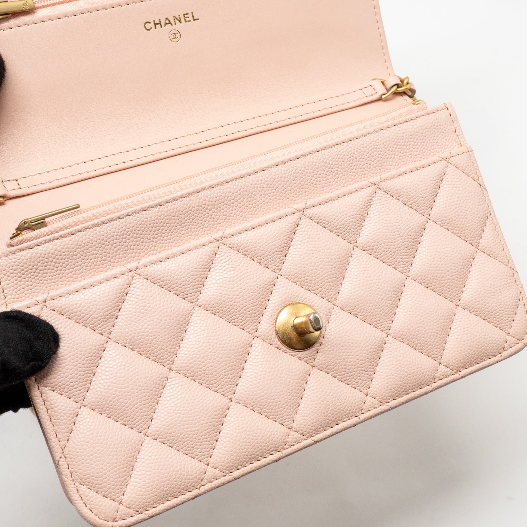 CHANEL CAMELLIA TURNLOCK WALLET ON CHAIN CAVIAR LIGHT PINK GHW (MICROCHIP)