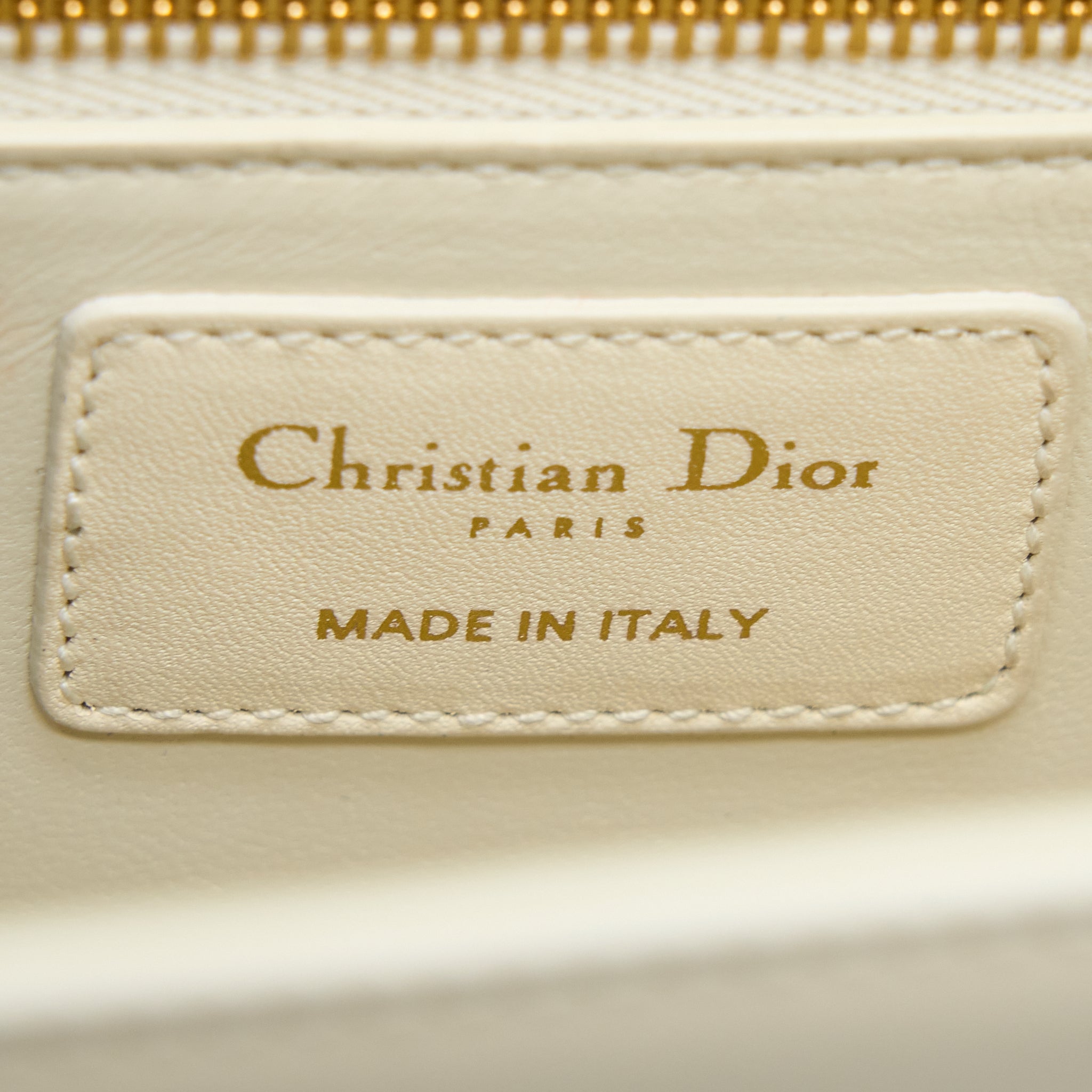 DIOR MEDIUM MONTAIGNE 30 BAG WHITE GHW