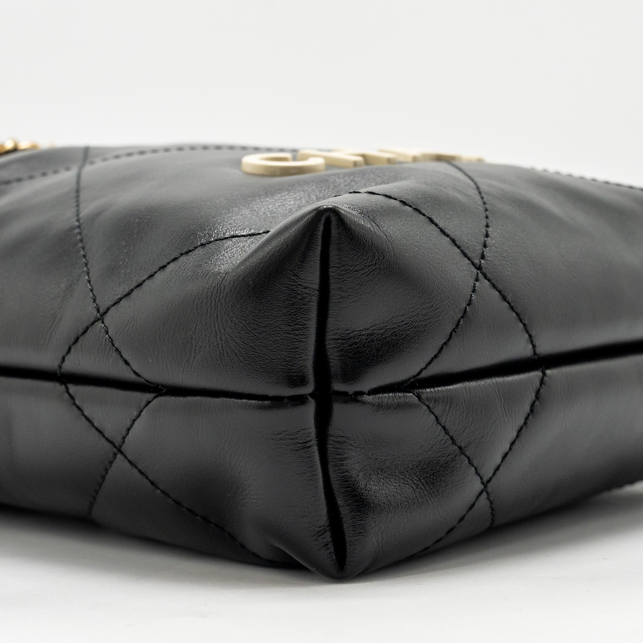 CHANEL MINI 22 BAG SHINY CALFSKIN BLACK GHW (MICROCHIP)